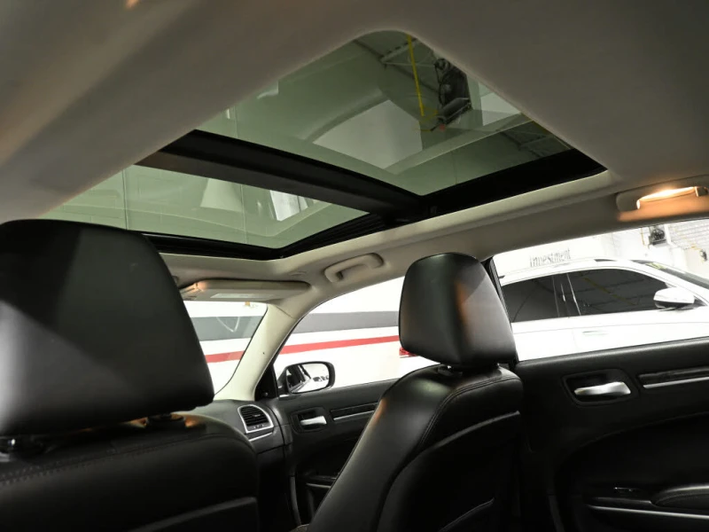 Chrysler 300m Touring* L* AWD* АВТОКРЕДИТ* (ЦЕНА ДО БГ)* , снимка 7 - Автомобили и джипове - 53421813