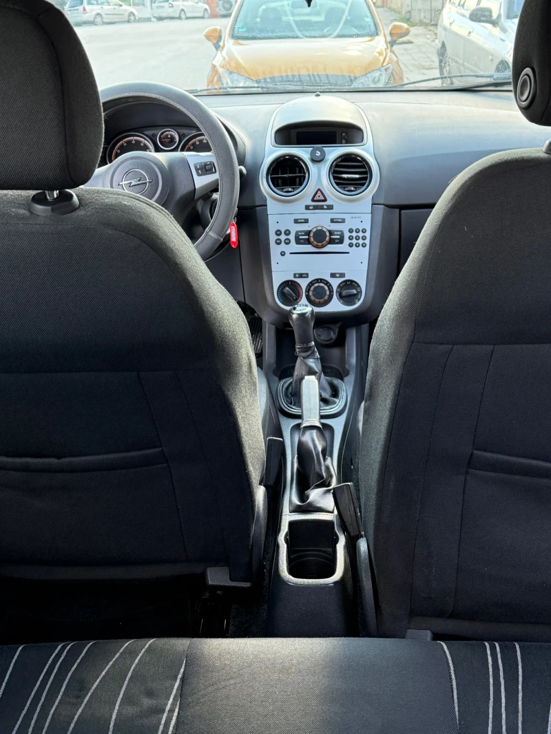 Opel Corsa 1.2 нов внос топ състояние, снимка 11 - Автомобили и джипове - 53582839