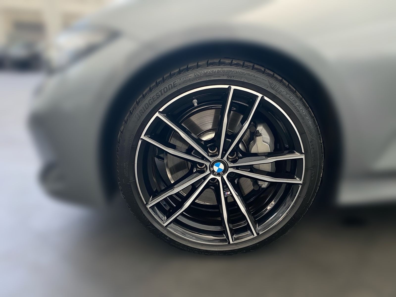 BMW 330 d xDrive = M-Sport= M Aerodynamics Гаранция - изображение 4