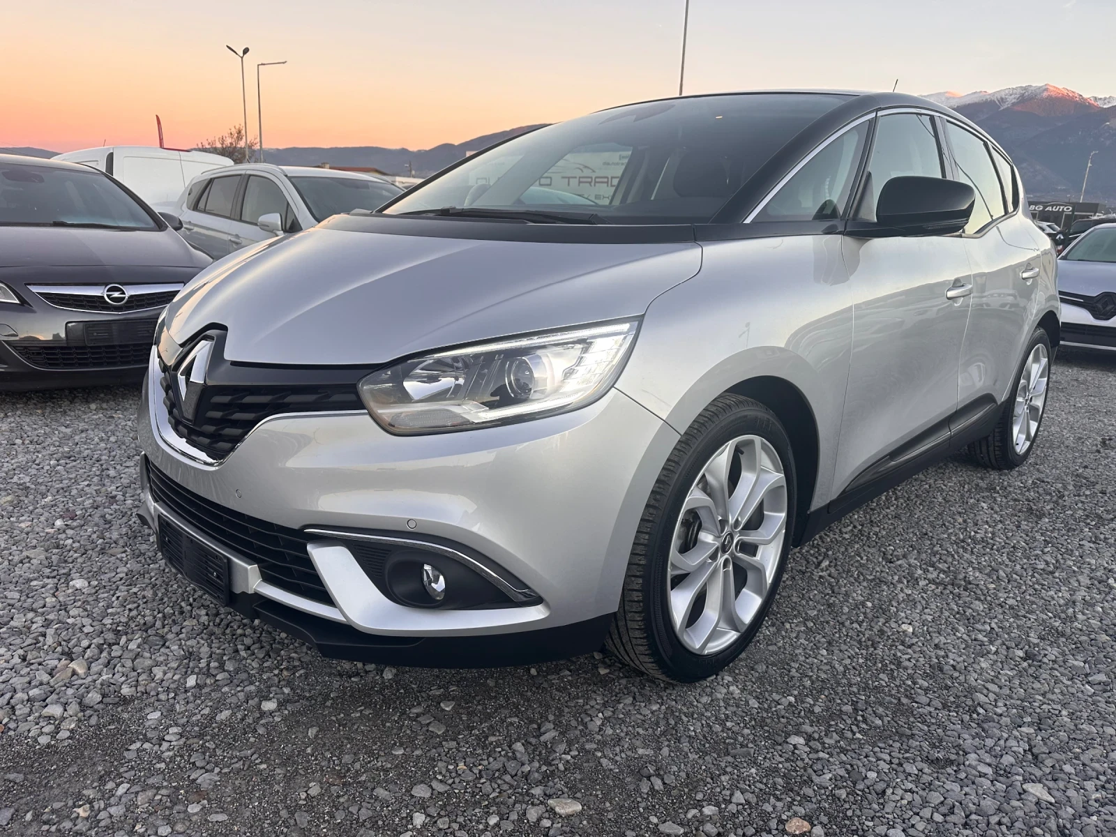 Renault Scenic 1.5DCi Automatic Euro6B - изображение 3