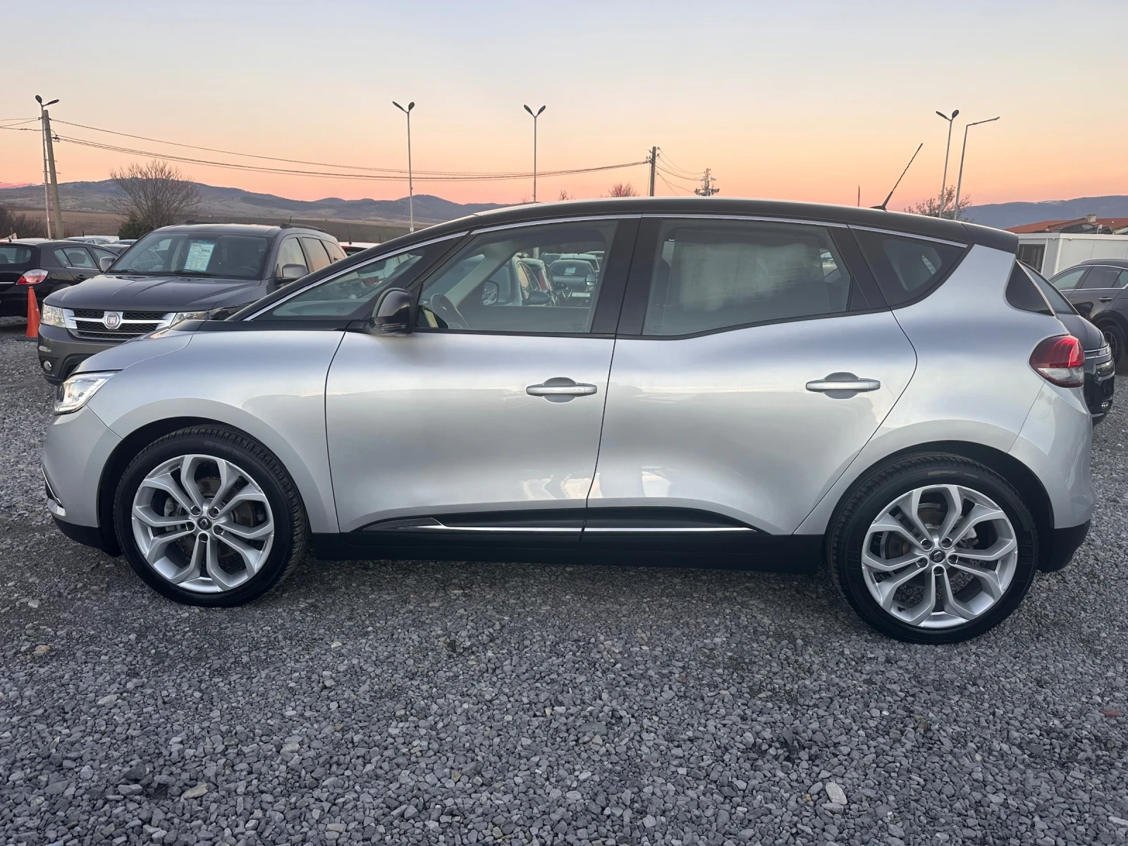 Renault Scenic 1.5DCi Automatic Euro6B - изображение 8