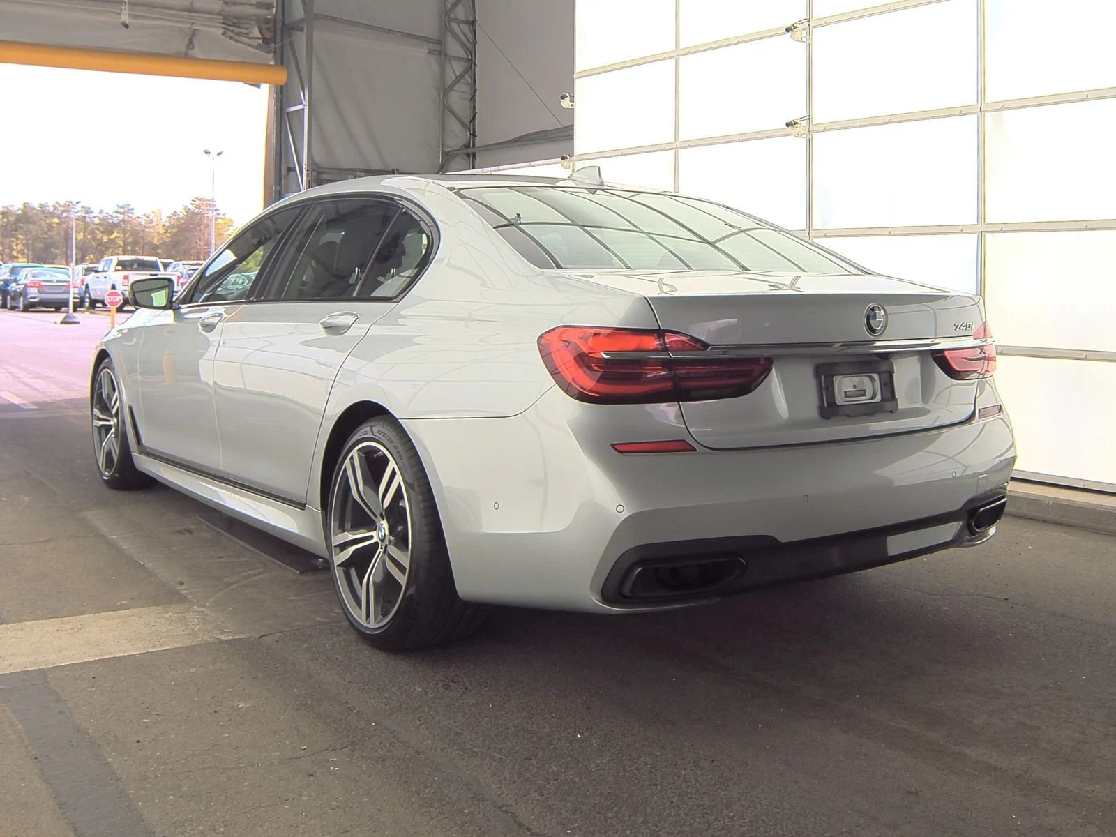 BMW 740  - изображение 5