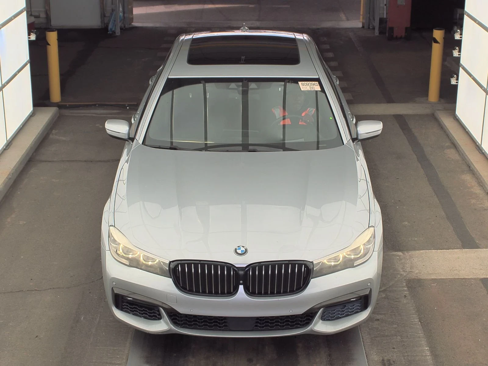 BMW 740  - изображение 4