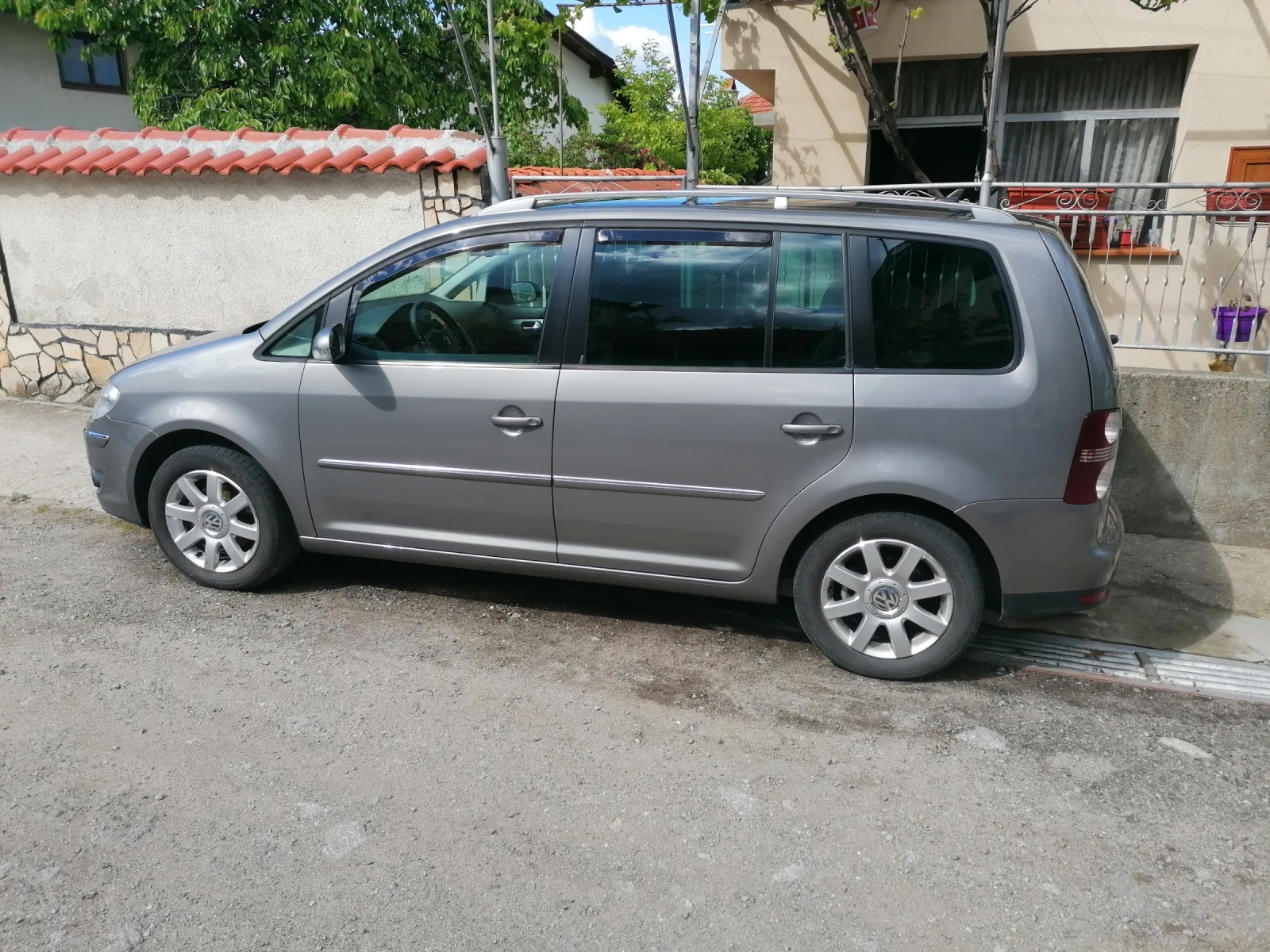 VW Touran  - изображение 2