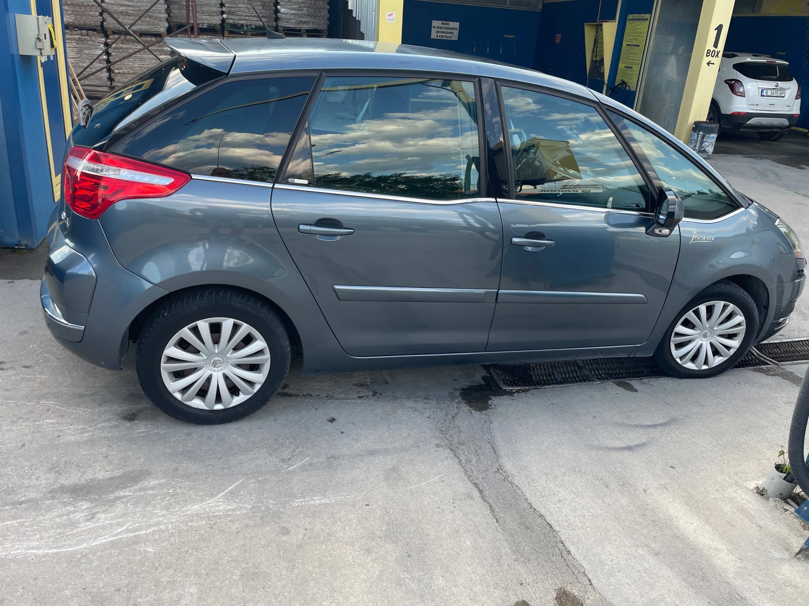 Citroen C4 Picasso 1.6 HDI - изображение 3