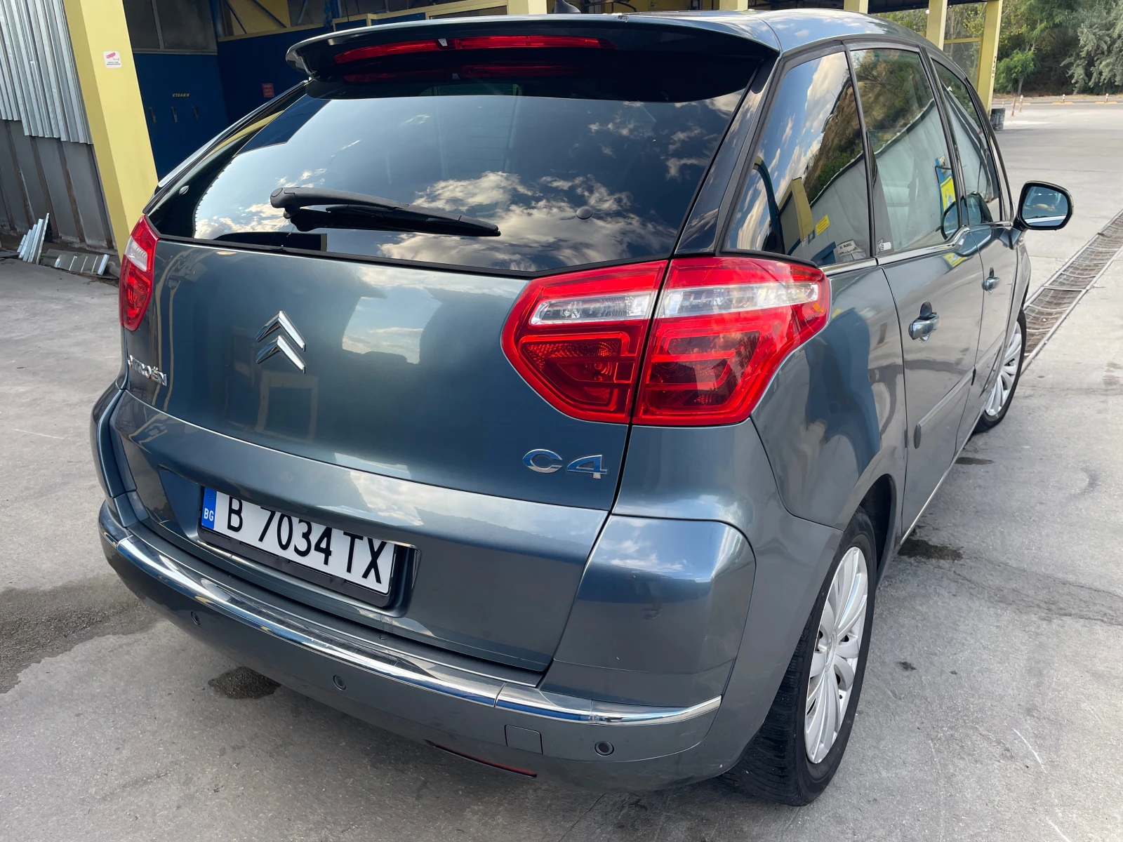 Citroen C4 Picasso 1.6 HDI - изображение 4