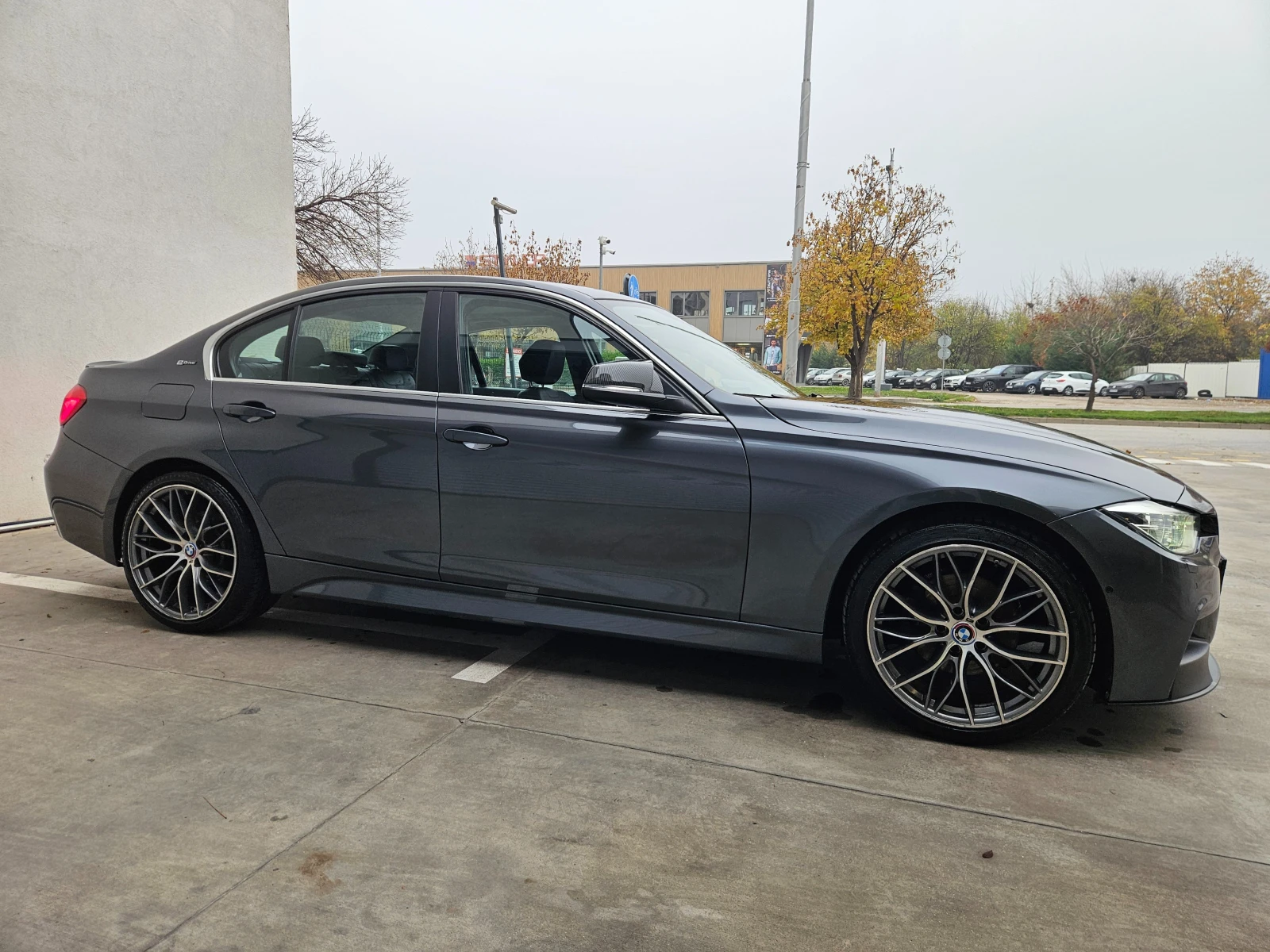 BMW 330 e M Performance | Mobile.bg   4