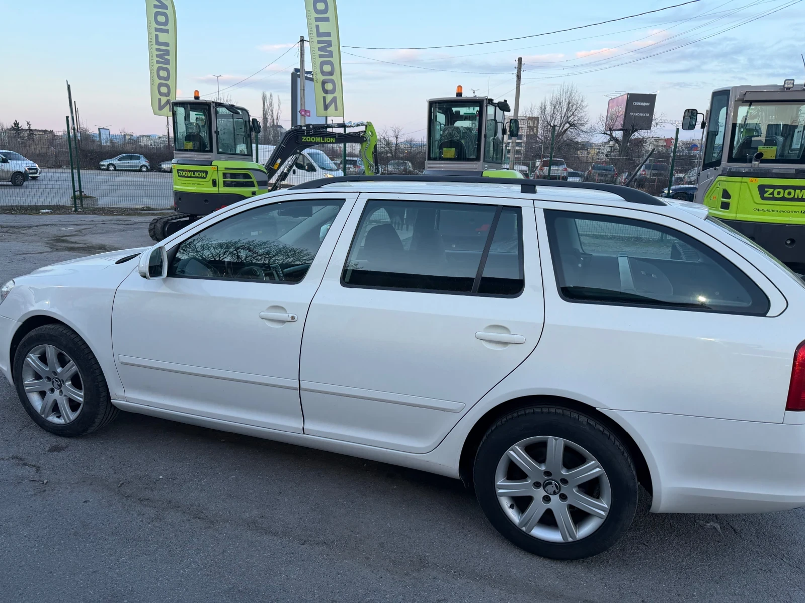 Skoda Octavia 2.0 140 кс Автоматик - изображение 8