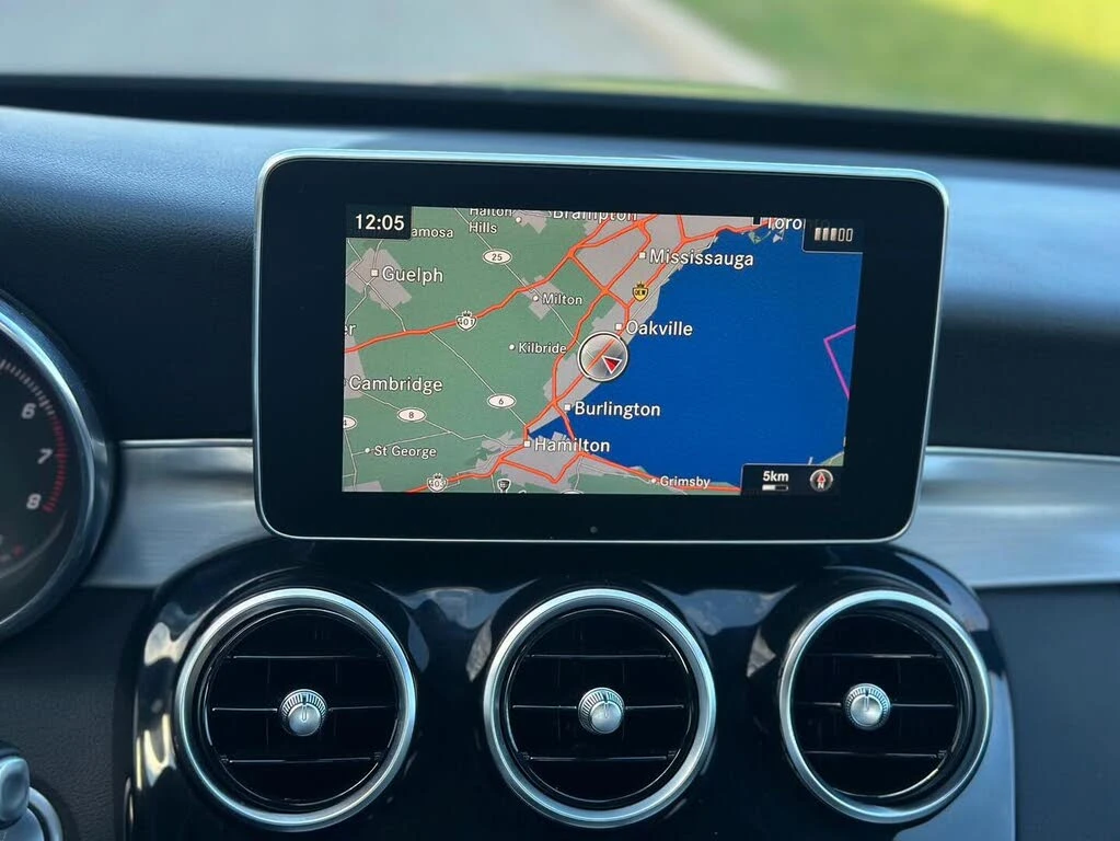 Mercedes-Benz C 300 4 MATIC * АвтоКредит (ЦЕНА ДО БГ), снимка 11 - Автомобили и джипове - 53724727