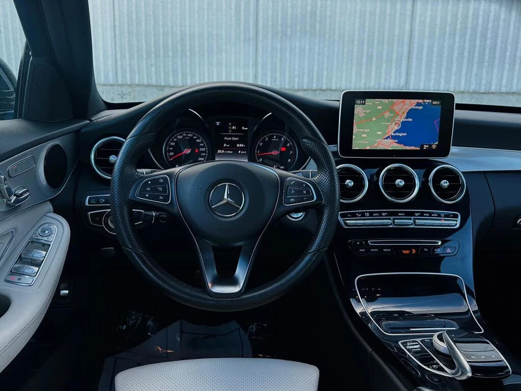 Mercedes-Benz C 300 4 MATIC * АвтоКредит (ЦЕНА ДО БГ), снимка 7 - Автомобили и джипове - 53724727