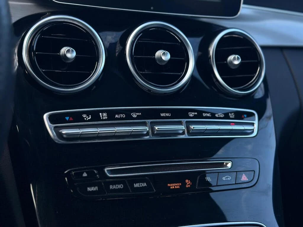 Mercedes-Benz C 300 4 MATIC * АвтоКредит (ЦЕНА ДО БГ), снимка 12 - Автомобили и джипове - 53724727