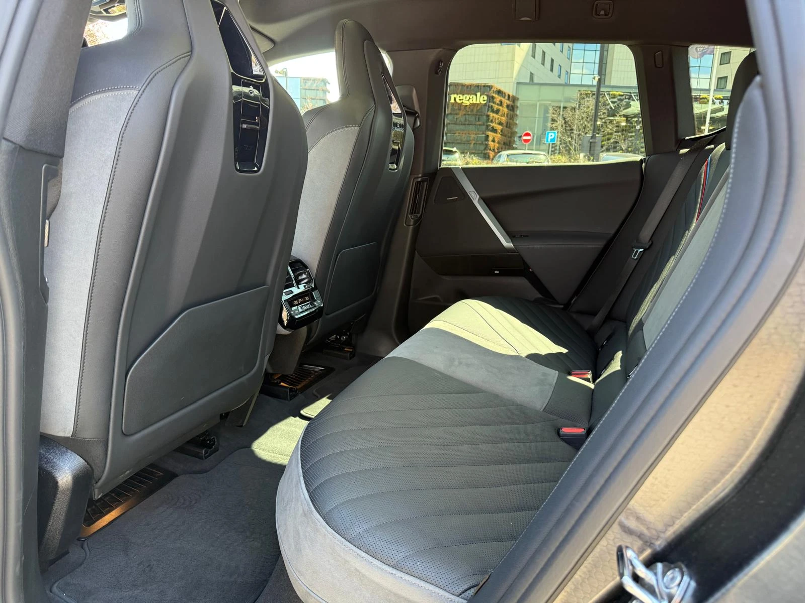 BMW iX xDrive 60i M Sport Facelift ������� | Mobile.bg � ����������� 15