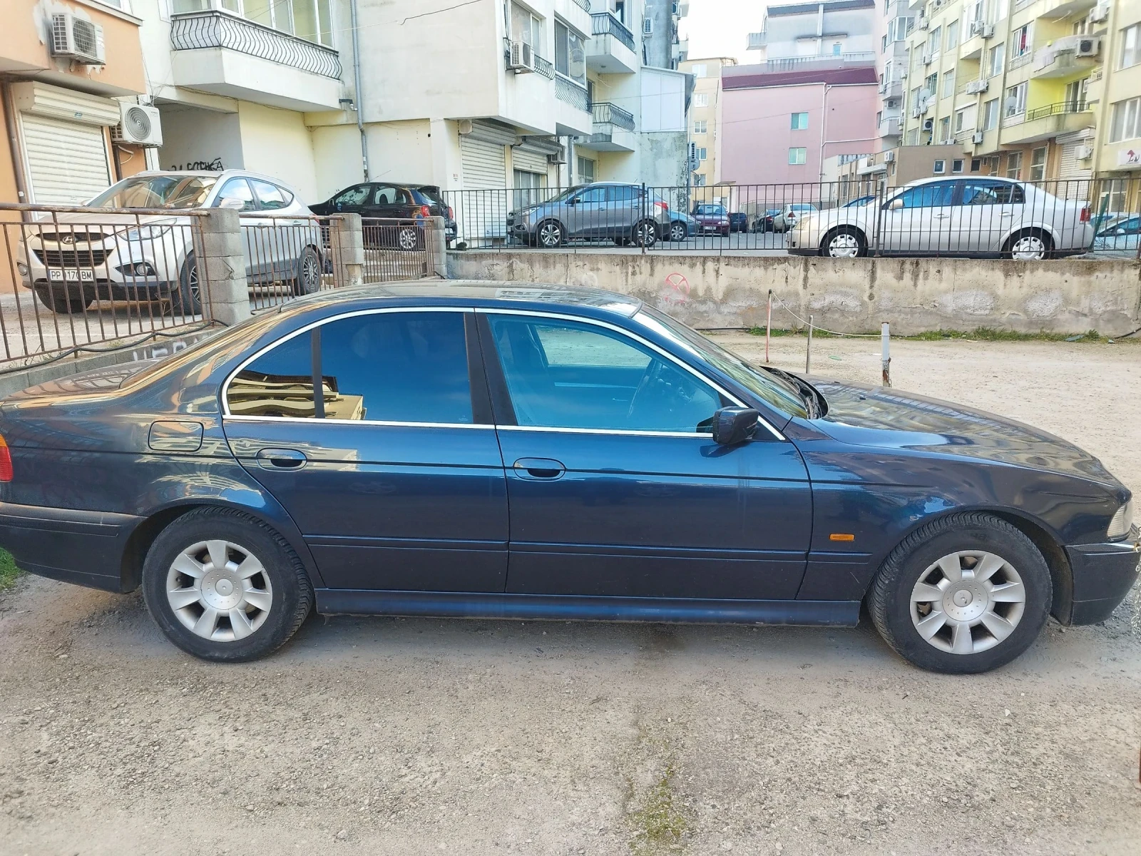 BMW 525, снимка 2 - Автомобили и джипове - 53771210