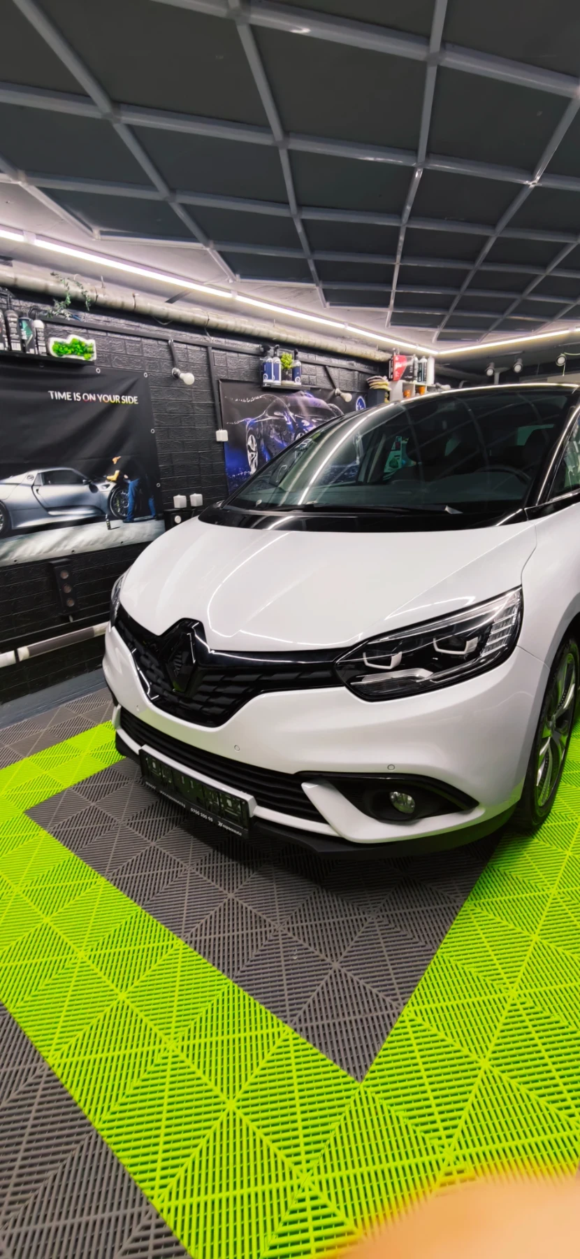 Renault Scenic 1.5 dciLEDnavi, снимка 2 - Автомобили и джипове - 55163536