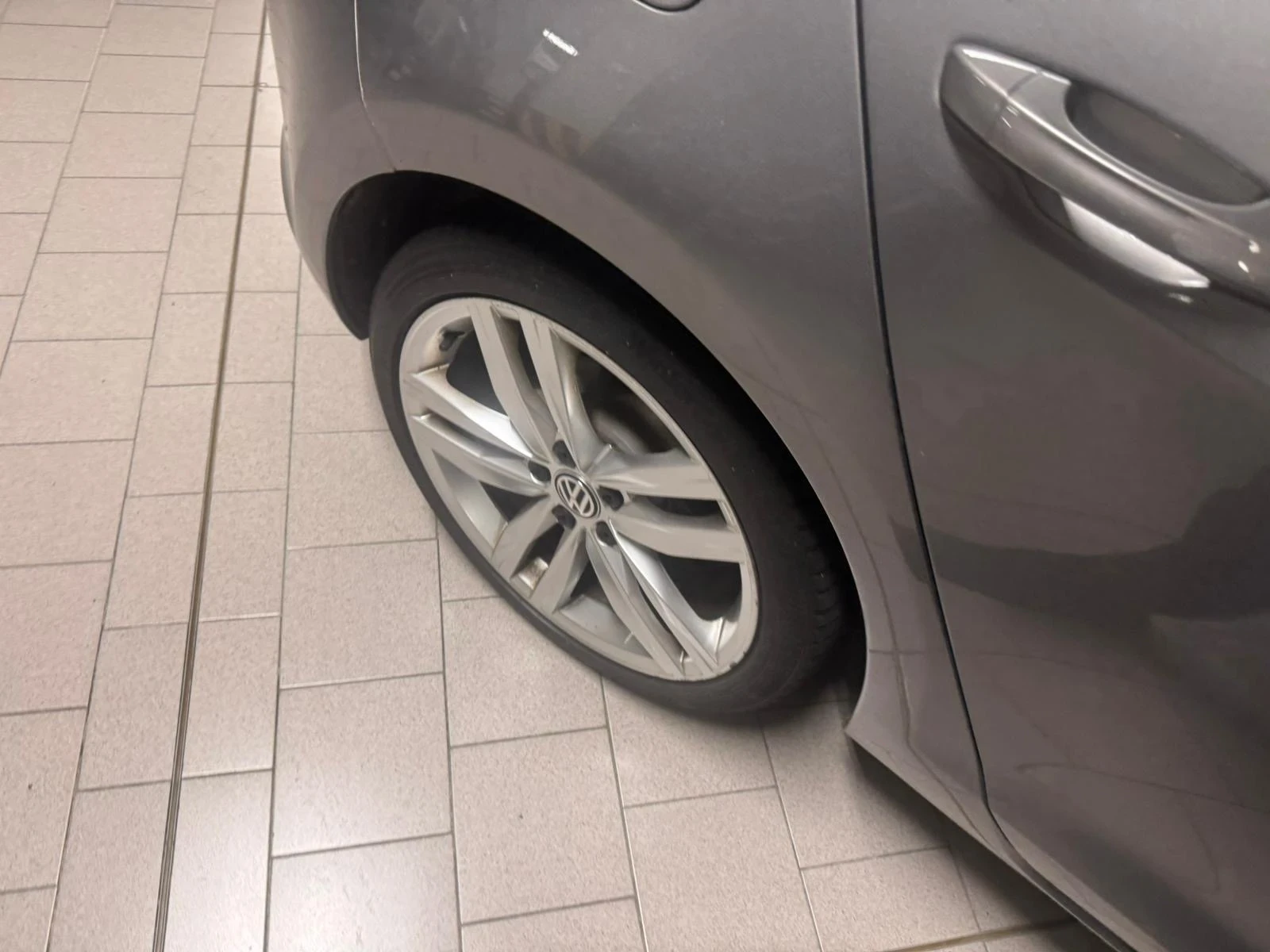VW Golf (КАТО НОВА), снимка 4 - Автомобили и джипове - 54683247