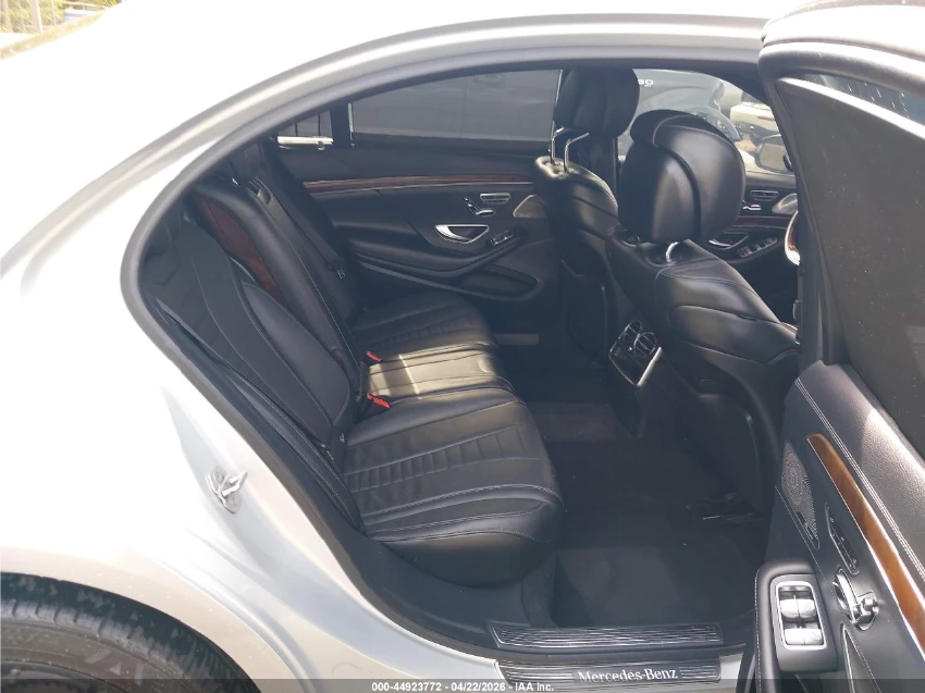 Mercedes-Benz S 550 4MATIC / BURMESTER / ОБДУХ / ПОДГРЕВИ / МАСАЖ , снимка 9 - Автомобили и джипове - 54778658