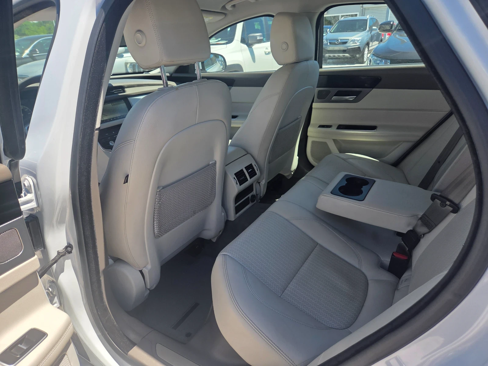 Jaguar Xf 2.0TDi/E6/   4-4/NAVI/FULL MAX, снимка 6 - Автомобили и джипове - 55071634