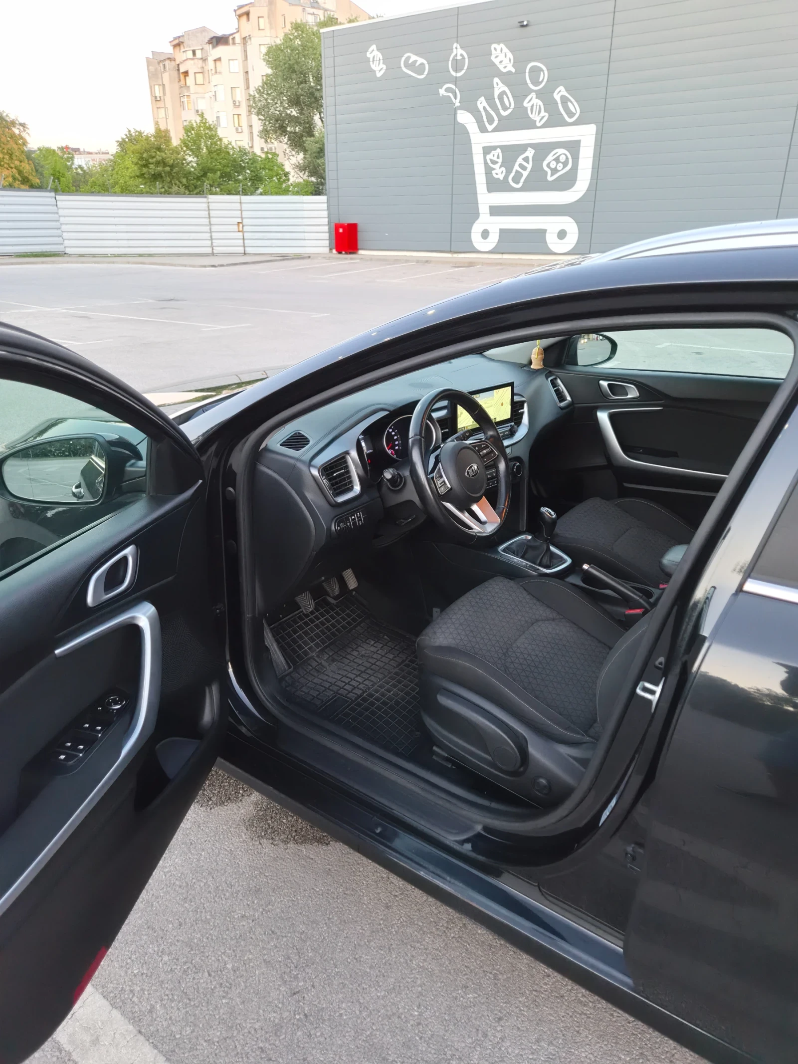 Kia Ceed, снимка 11 - Автомобили и джипове - 55326467