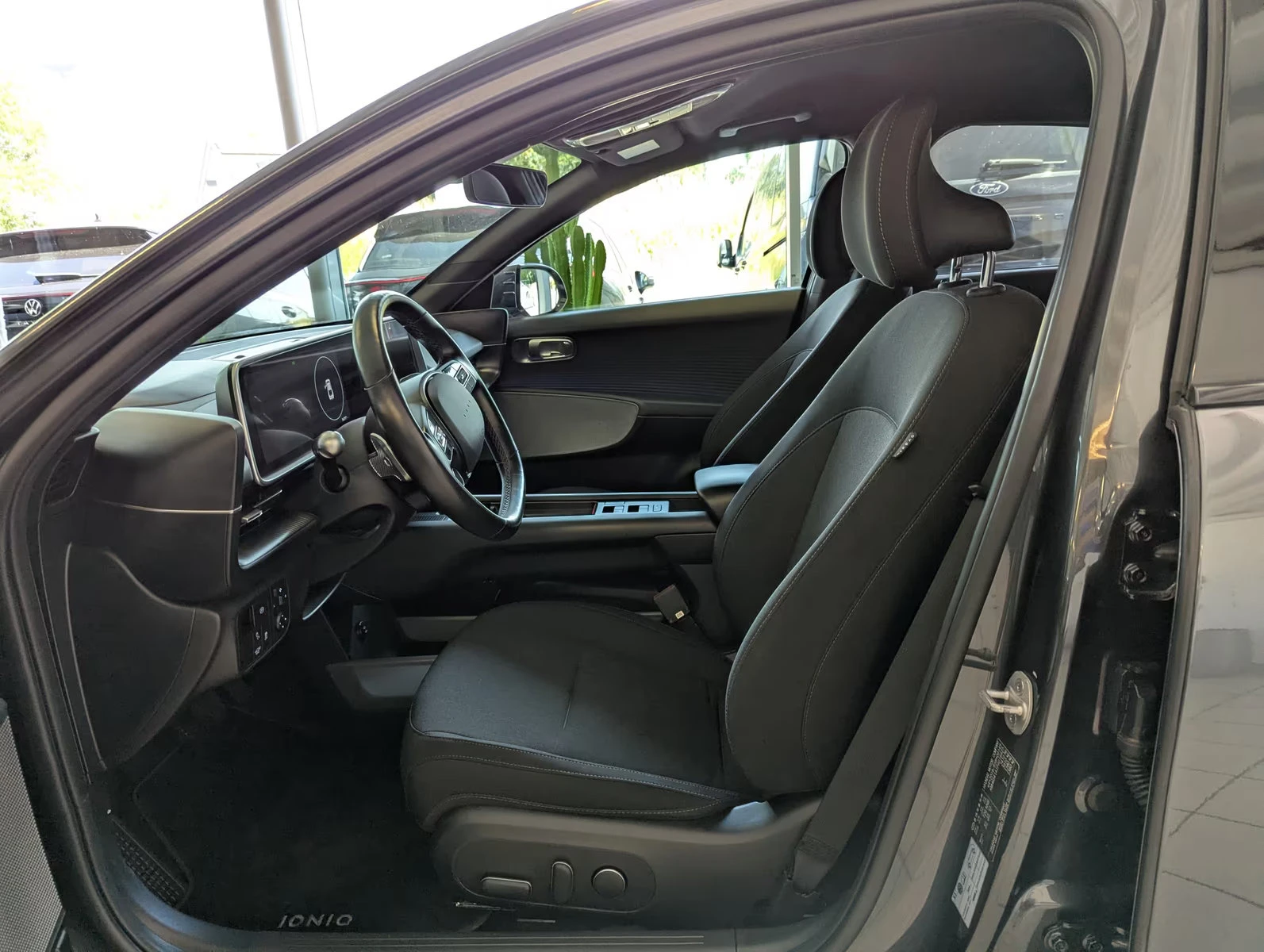 Hyundai Ioniq 6 DYNAMIQ/228HP/СЕРТИФИКАТ/CAM/LED/CPLAY/518q, снимка 8 - Автомобили и джипове - 55374780