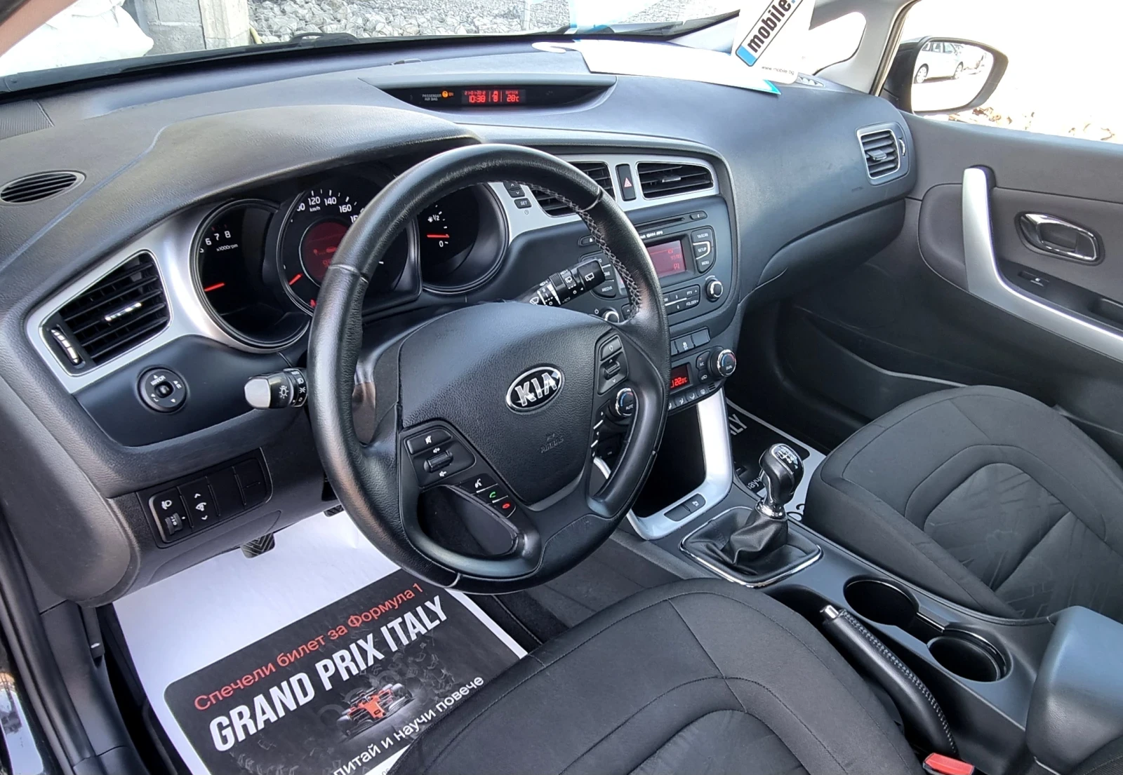 Kia Ceed 1.4i 100k.c., снимка 7 - Автомобили и джипове - 55492678