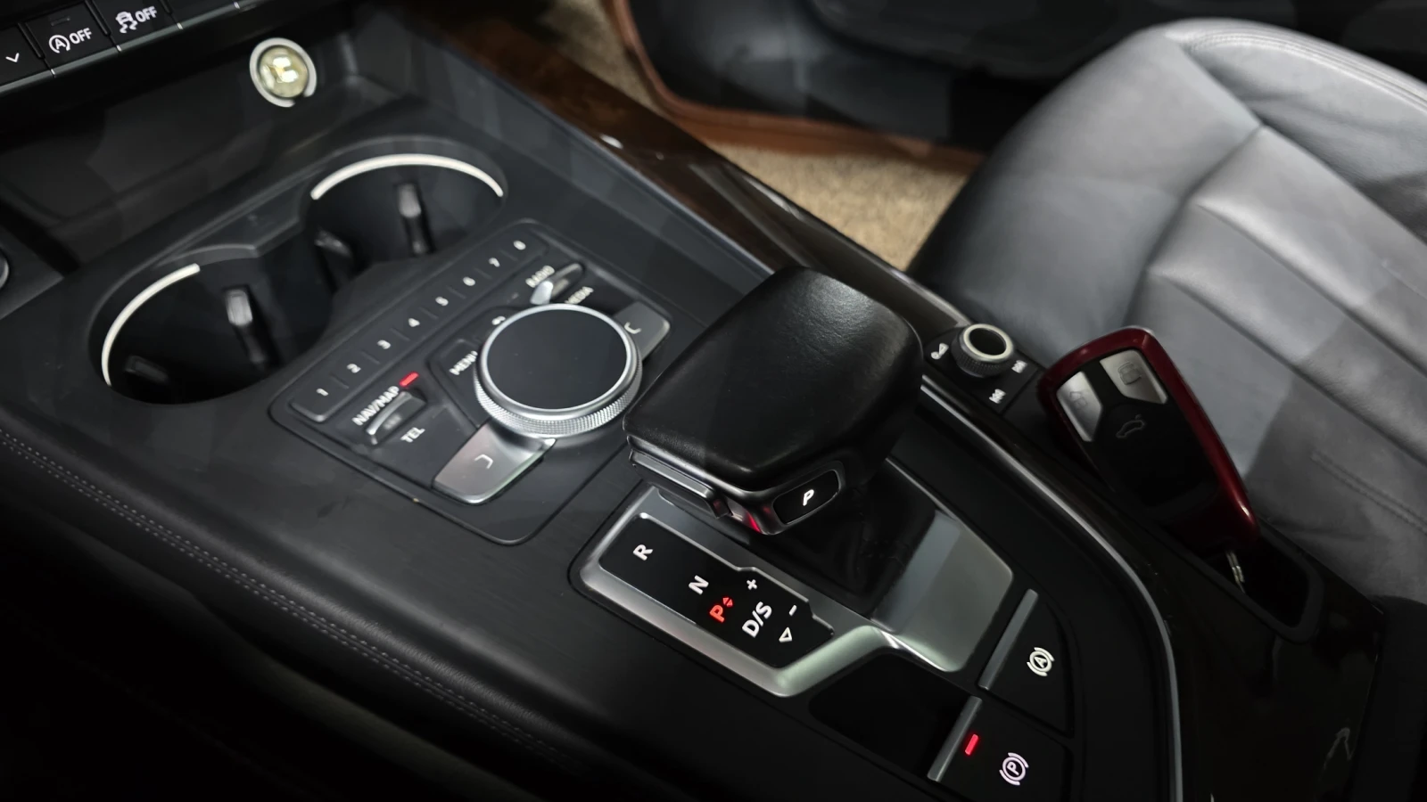 Audi A4 45 TFSI quattro* ЛЮК* ПОДГРЕВ ВОЛАН* КРАЙНА ЦЕНА, снимка 9 - Автомобили и джипове - 55983973