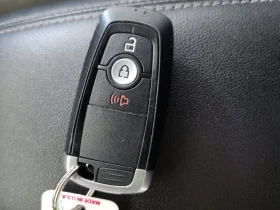 Ford Escape * SE * CARFAX *    | Mobile.bg    8