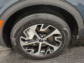 Kia Sportage /EX/ CARFAX/Ленти/Кожа/Подгрев/Тъч Навигация/Пано - 21000 € / 41072.43 лв. - 39498634 17