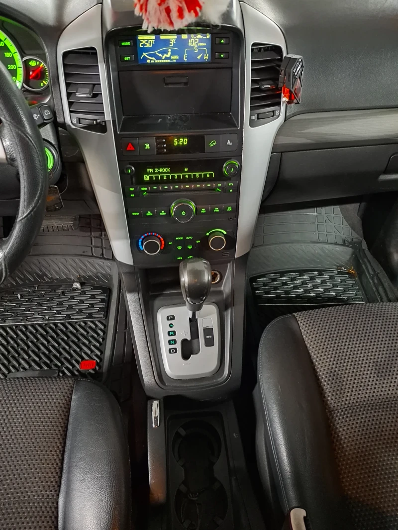 Chevrolet Captiva 2.0, снимка 6 - Автомобили и джипове - 48199304