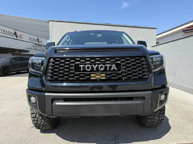 Toyota Tundra 5.7L V8 CREW MAX AWD FACELIFT, снимка 2 - Автомобили и джипове - 51305026