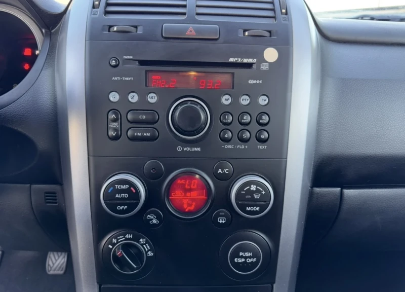 Suzuki Grand vitara 1.9DDiS / 4x4, снимка 9 - Автомобили и джипове - 52142074