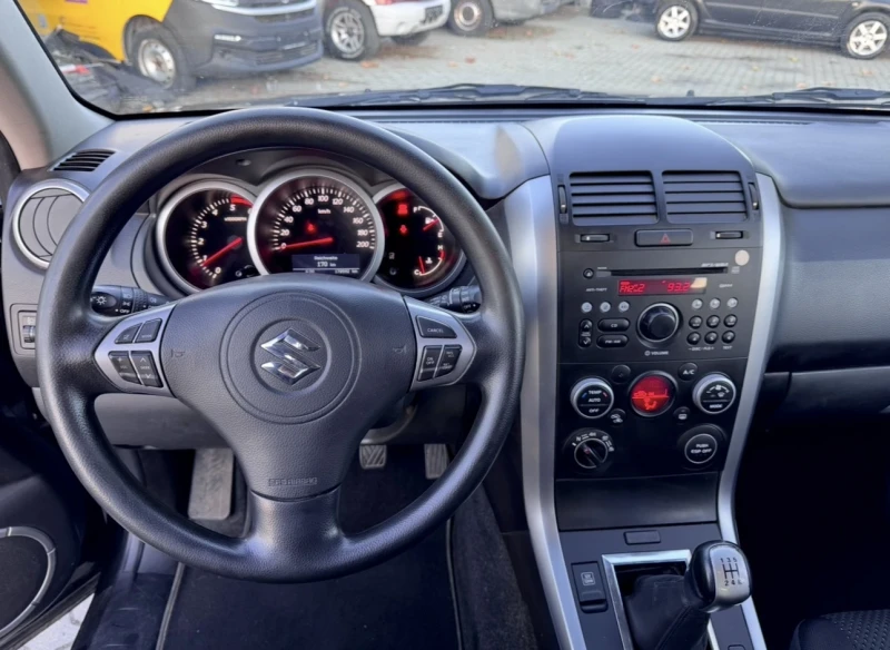 Suzuki Grand vitara 1.9DDiS / 4x4, снимка 6 - Автомобили и джипове - 52142074