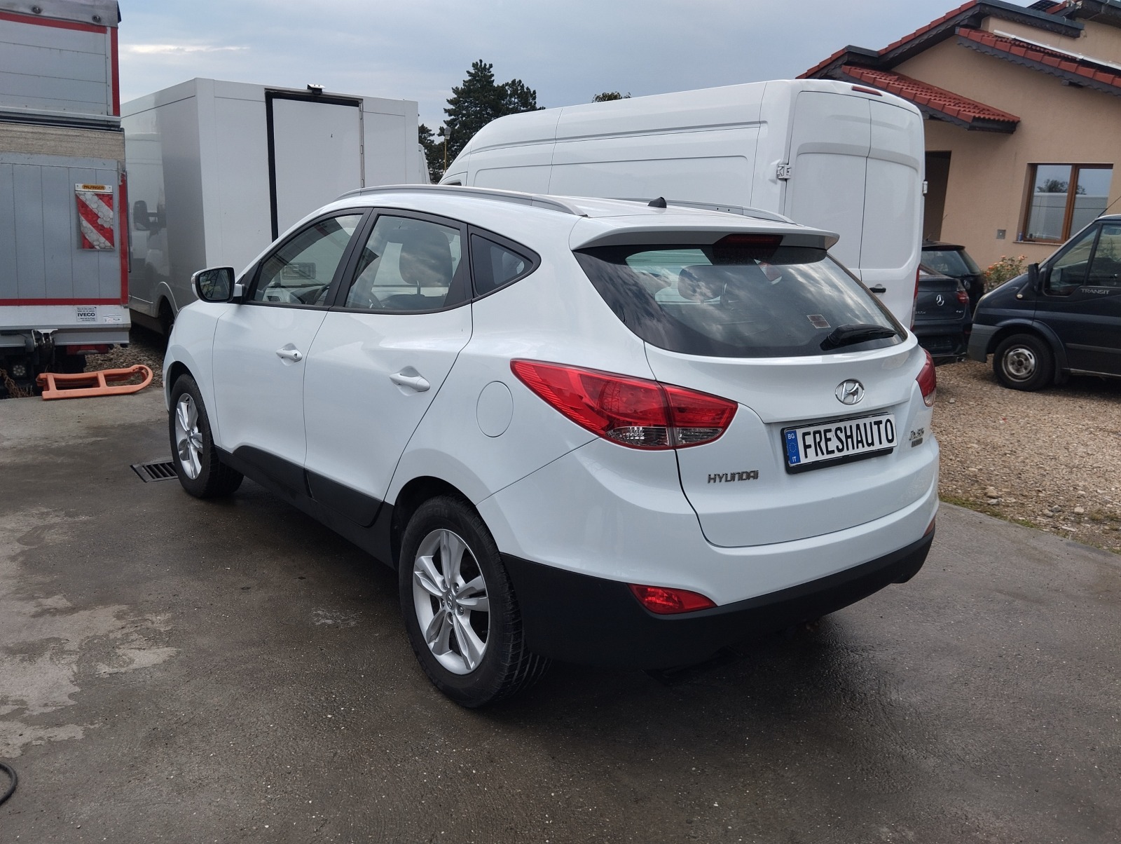 Hyundai IX35 2.0CRDI 4x4 - изображение 4