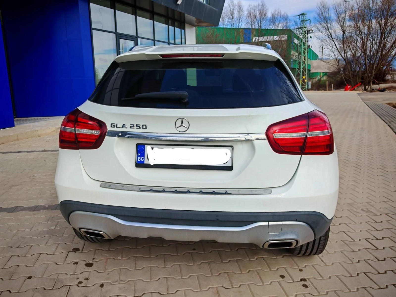 Mercedes-Benz GLA 250 Отлично състояние, много нисък пробег!, снимка 8 - Автомобили и джипове - 53771391