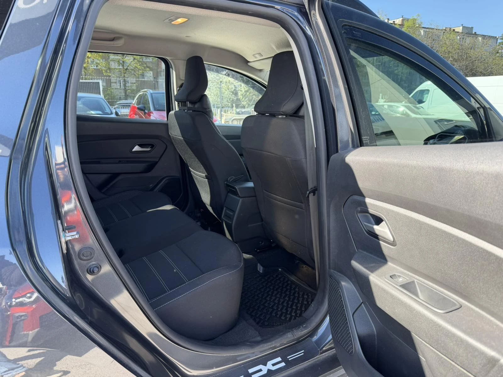 Dacia Duster 1.0 Tce/LPG Extreme, снимка 10 - Автомобили и джипове - 54288747