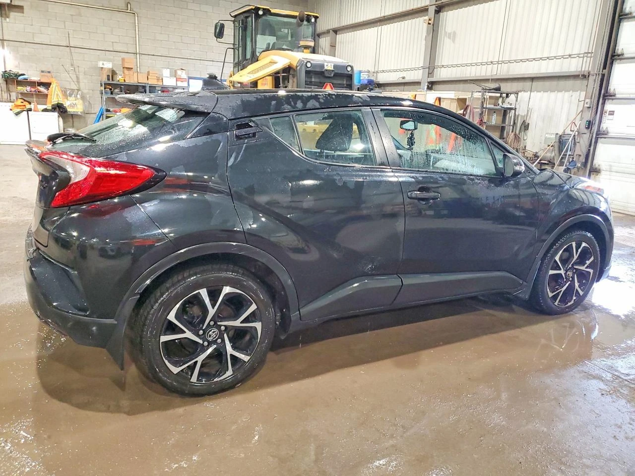 Toyota C-HR 2.0l Xle, снимка 3 - Автомобили и джипове - 54726369