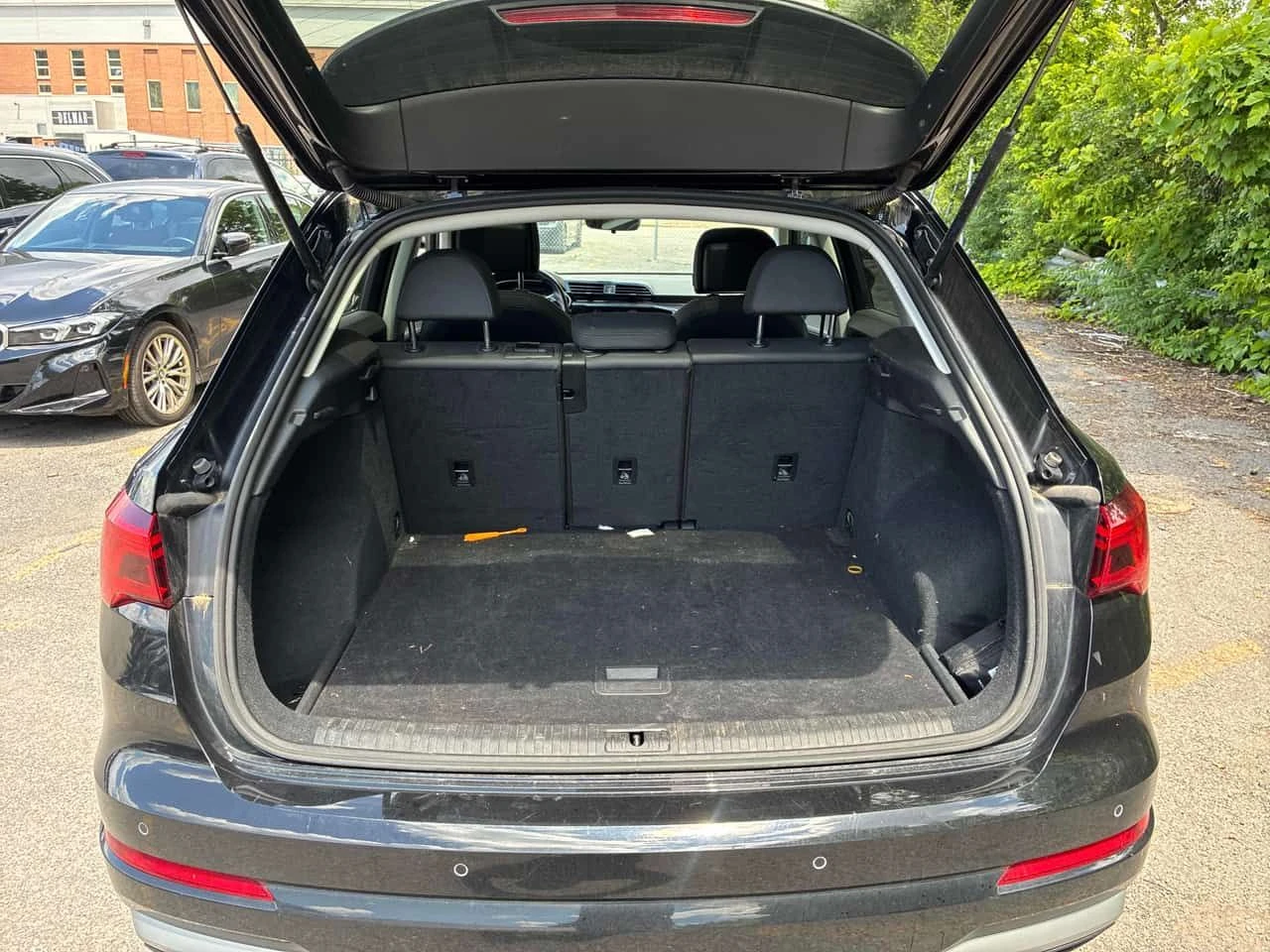 Audi Q3  Komfort /CARFAX/Панорама/Памет/Подгрев/Клип, снимка 14 - Автомобили и джипове - 55073536
