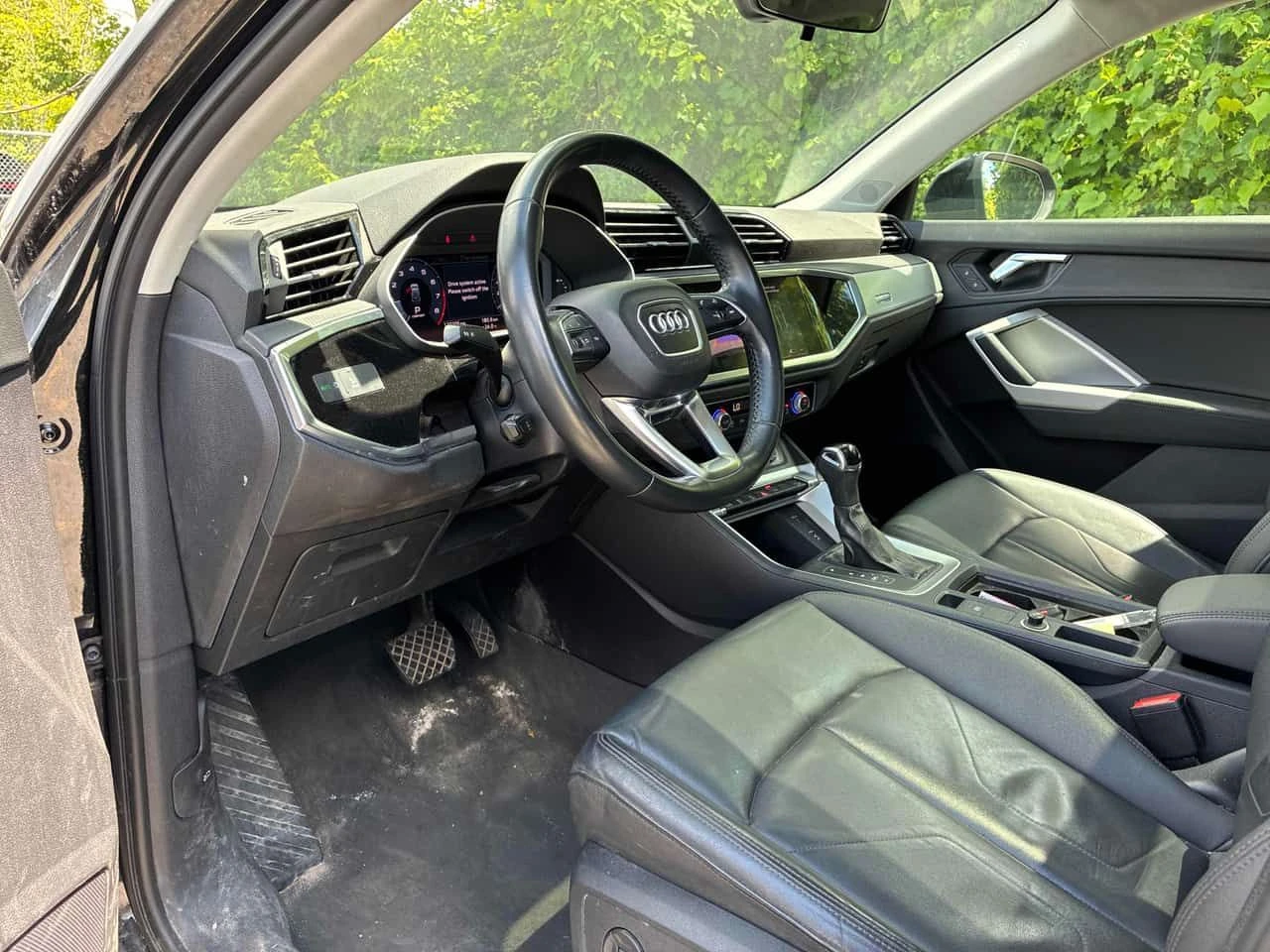 Audi Q3  Komfort /CARFAX/Панорама/Памет/Подгрев/Клип, снимка 5 - Автомобили и джипове - 55073536