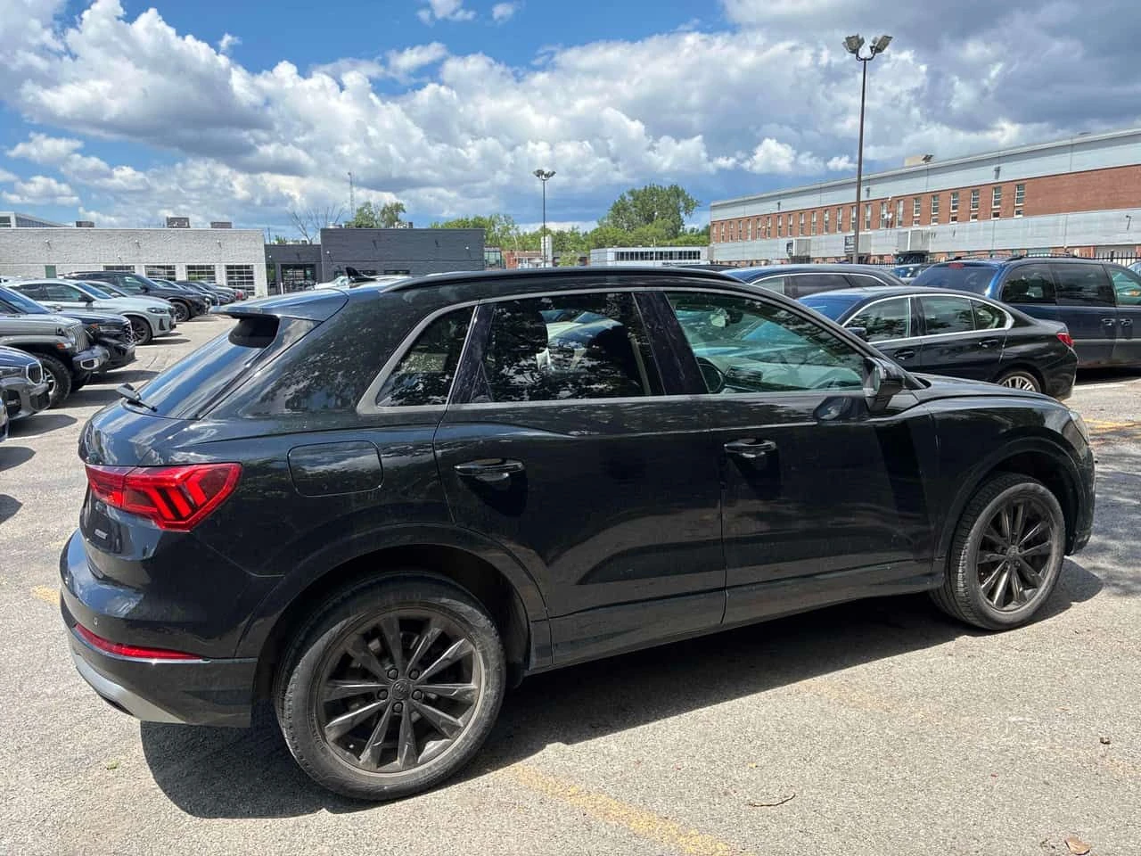 Audi Q3  Komfort /CARFAX/Панорама/Памет/Подгрев/Клип, снимка 3 - Автомобили и джипове - 55073536