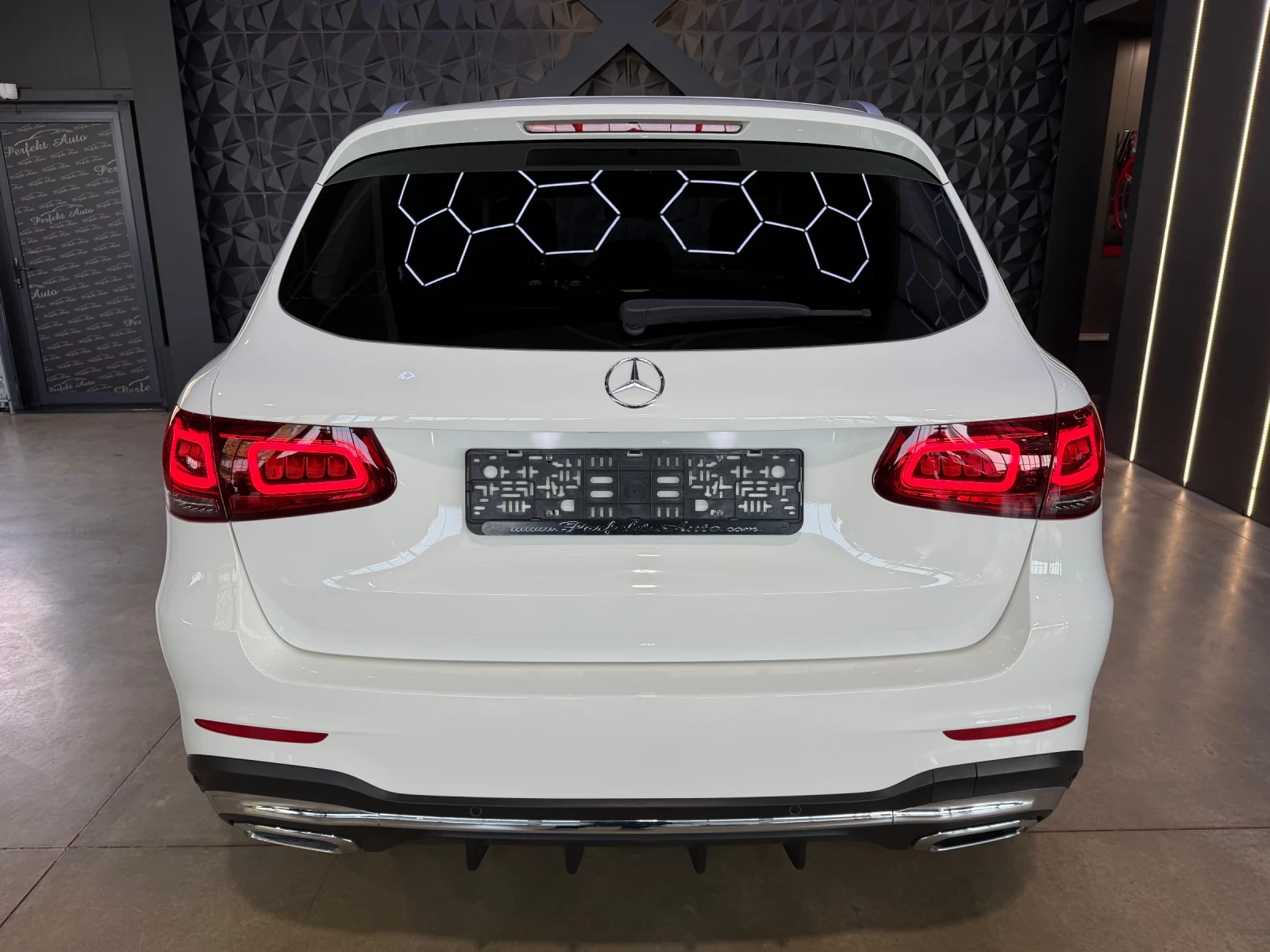 Mercedes-Benz GLC 300 EQ BOOST 4 MATIC * AMG * BURMESTER * �������� | Mobile.bg � ����������� 4