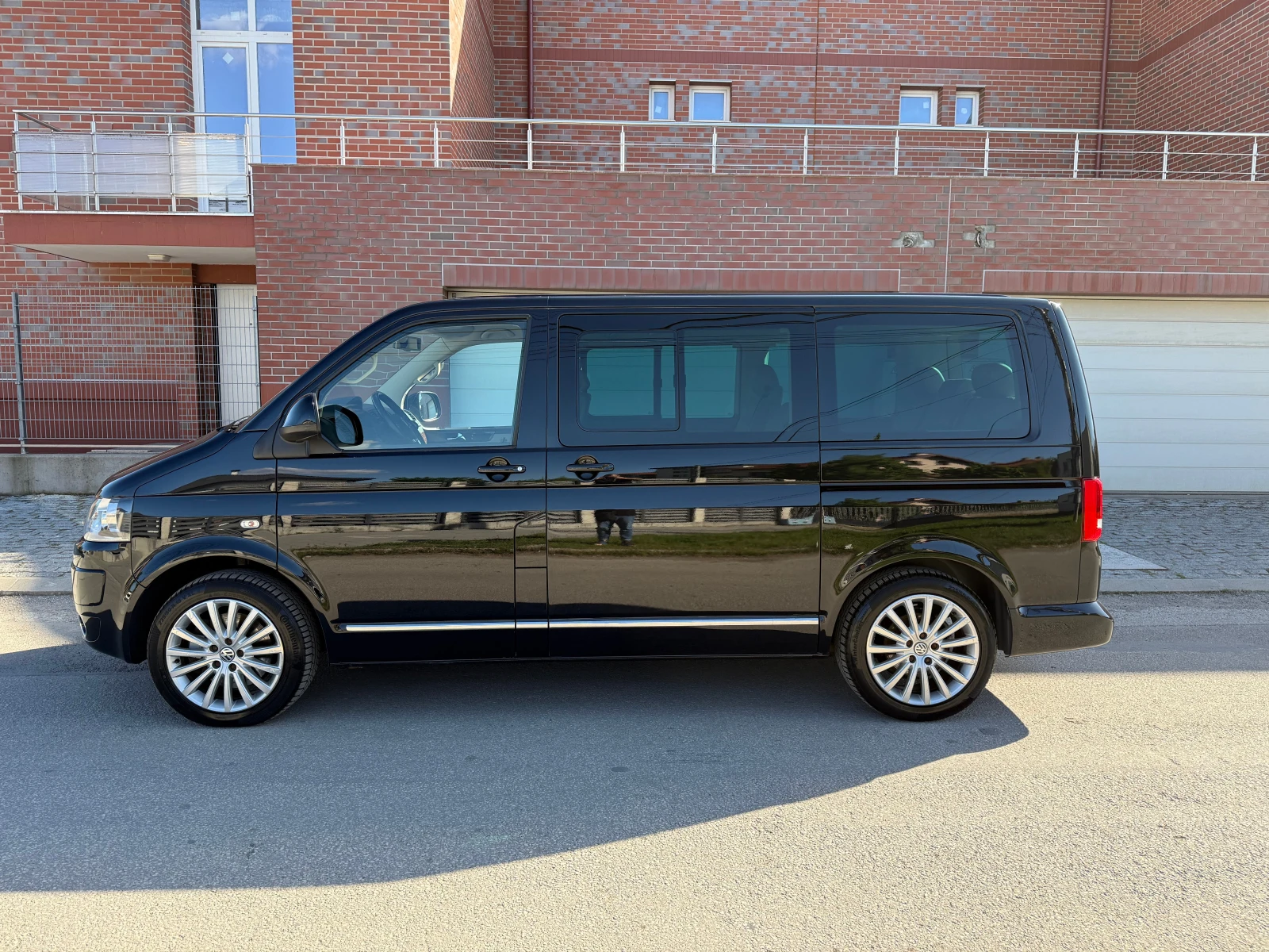 VW Multivan HIGHLINE-4X4-2.0TDI-6+ 1-AVTOMAT-FULL-FULL-CH - изображение 8