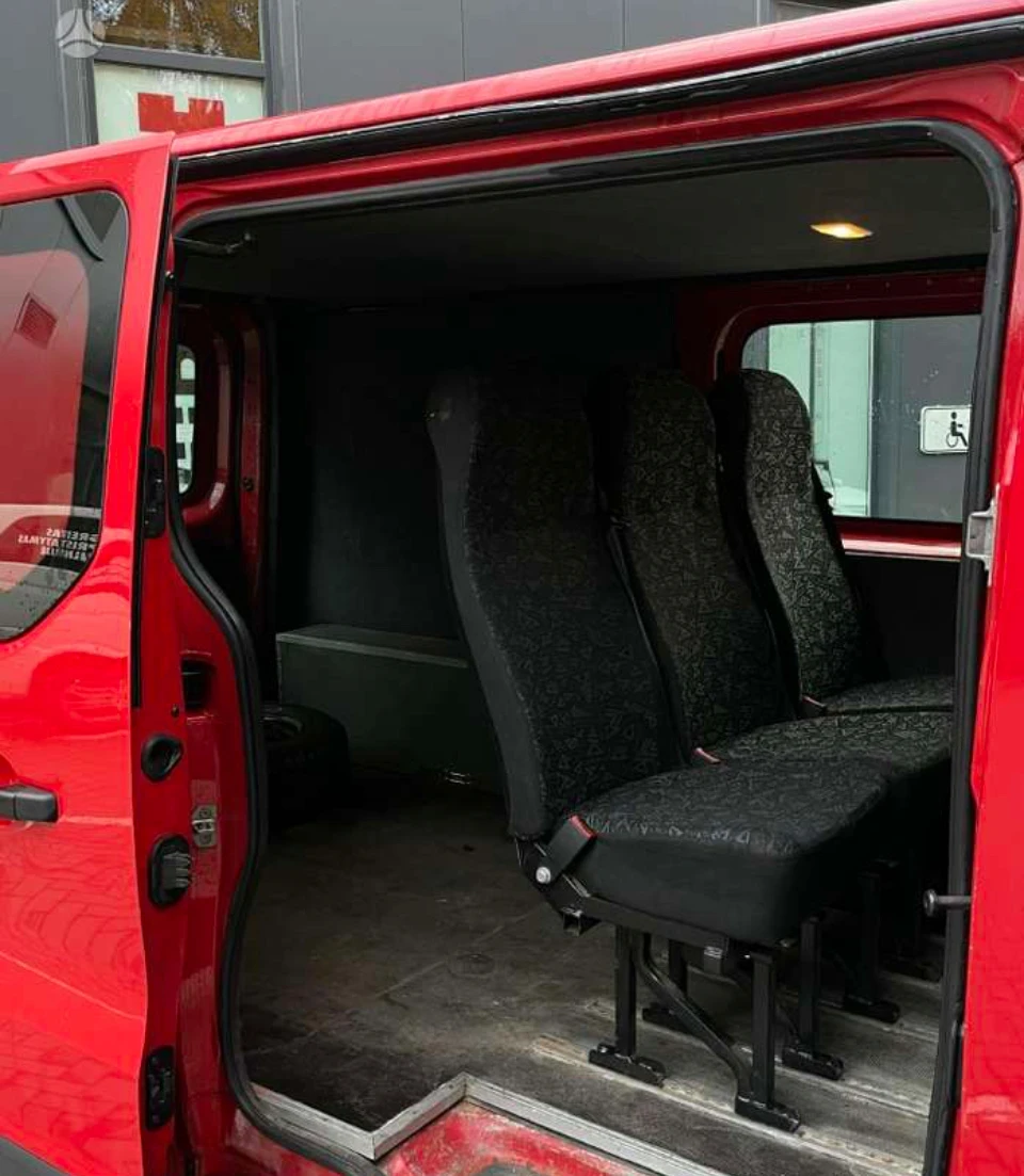 Renault Trafic 6 места дълга база - изображение 8