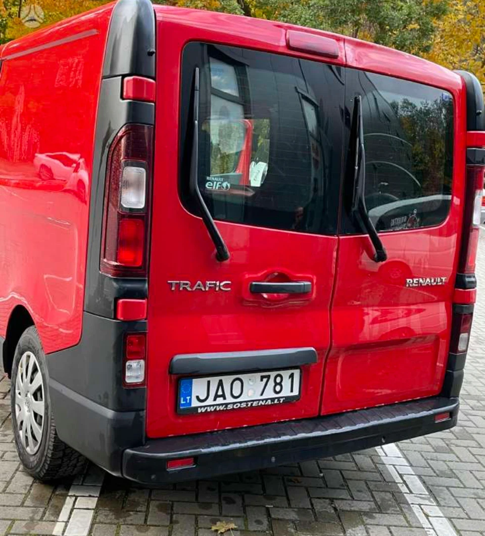 Renault Trafic 6 места дълга база - изображение 7