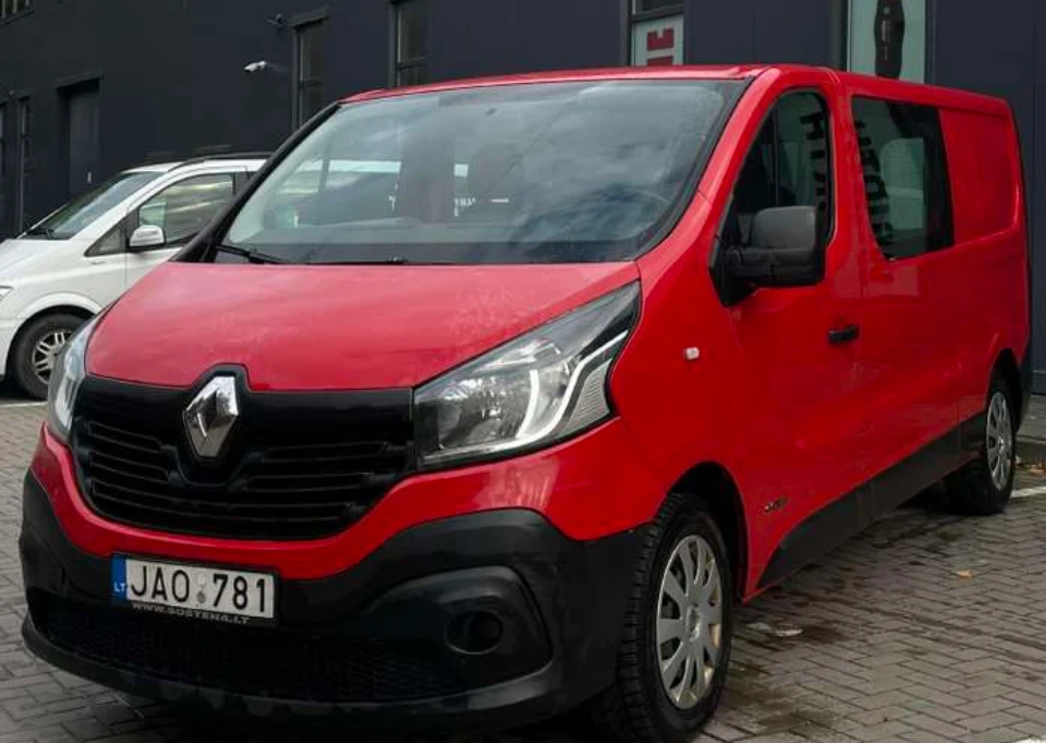 Renault Trafic 6 места дълга база - изображение 2
