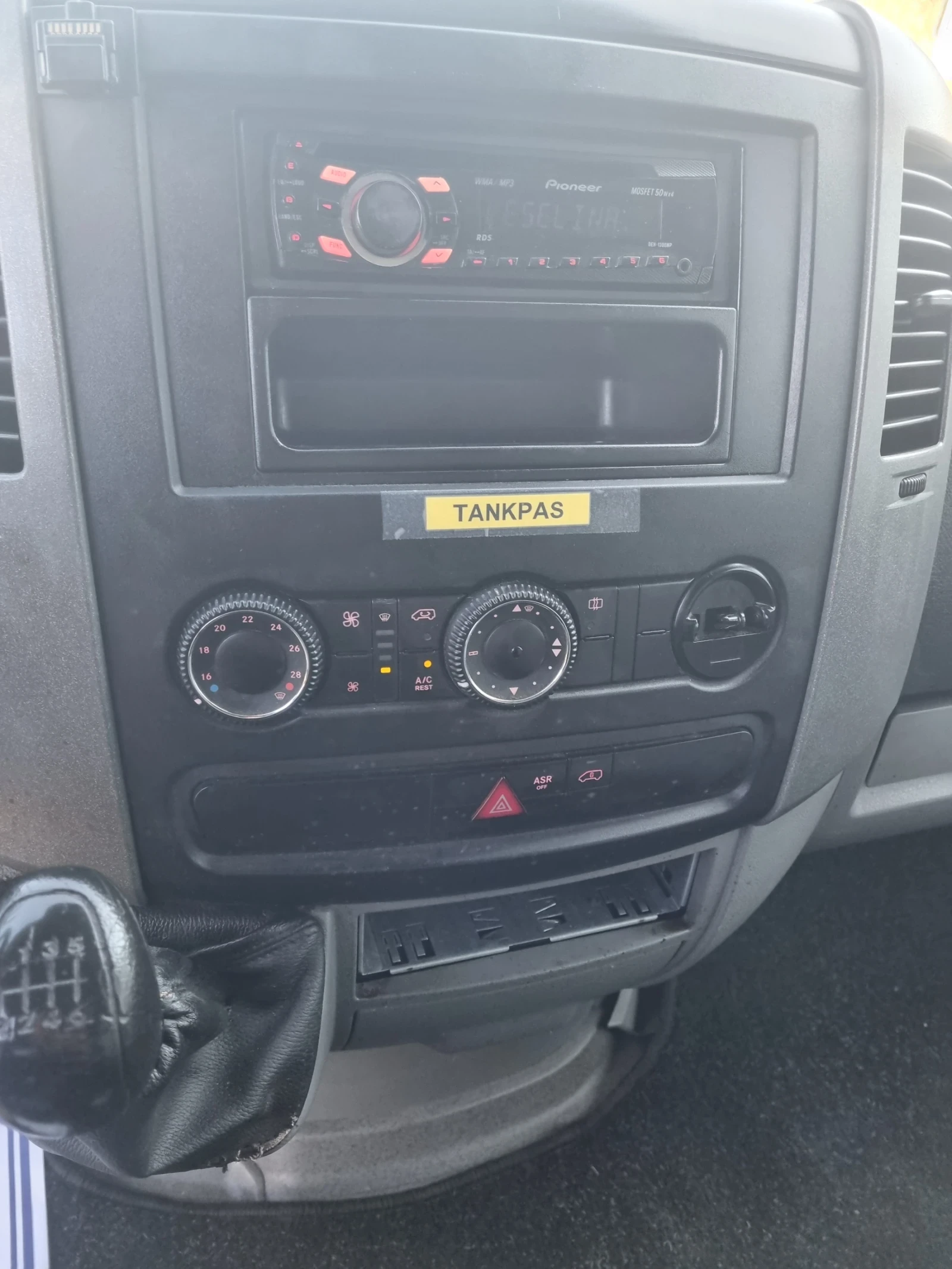 VW Crafter БОРД+ AC+ FRIGO, снимка 12 - Бусове и автобуси - 55500649