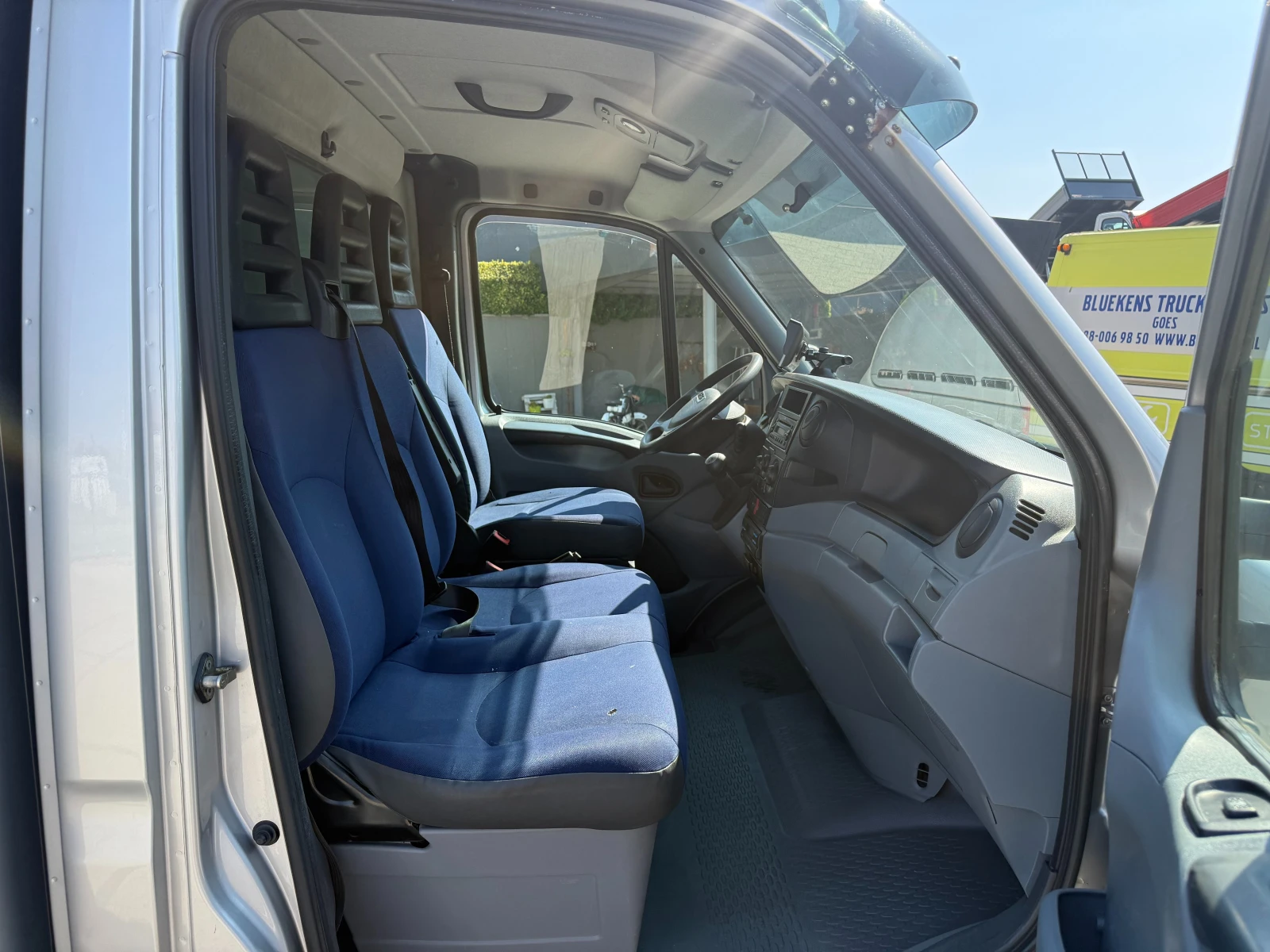 Iveco Daily 40C18 3.0HPI до 3.5т. 4.20м. 1000кг борд Клима , снимка 9 - Бусове и автобуси - 55775284