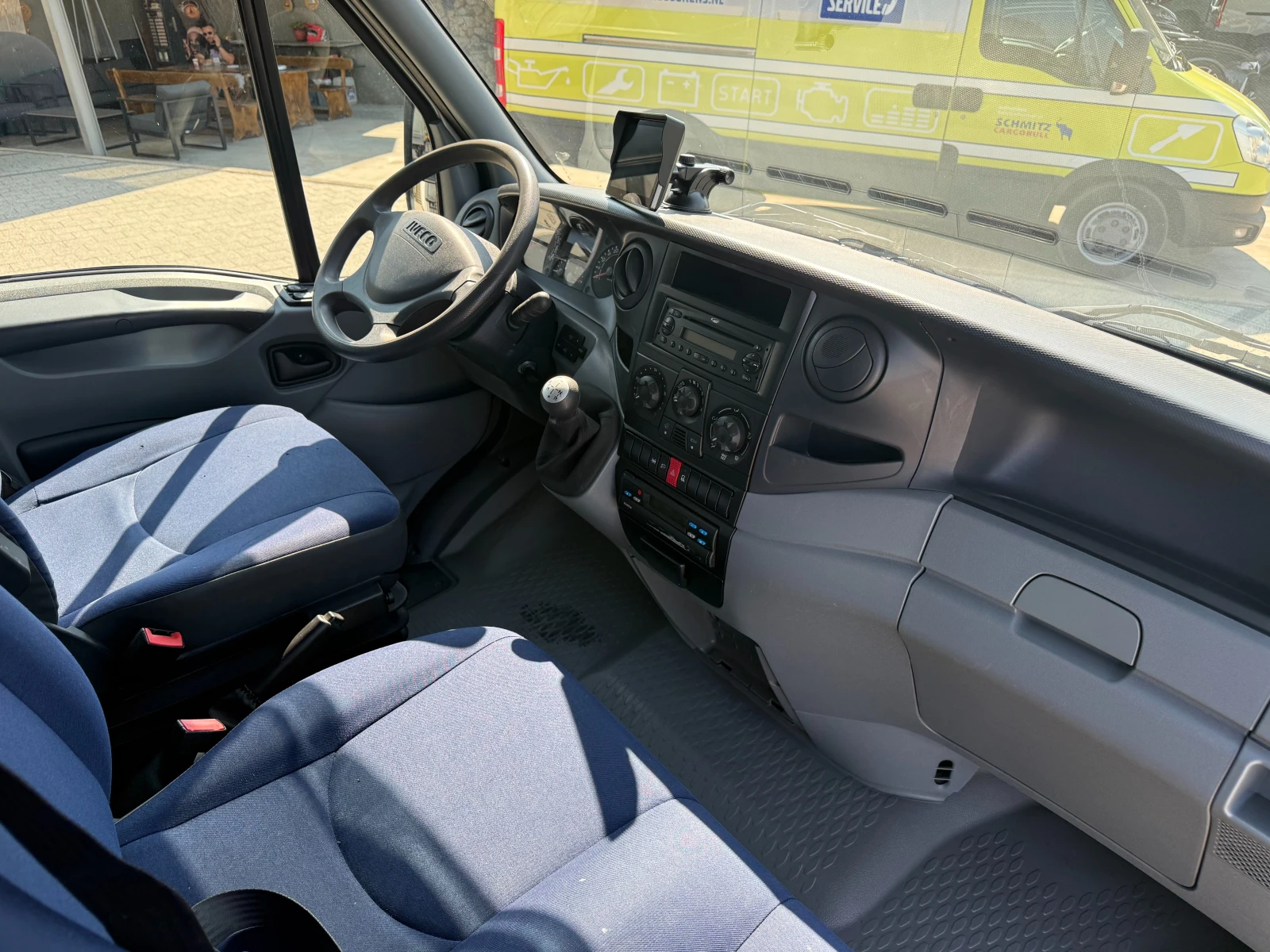 Iveco Daily 40C18 3.0HPI до 3.5т. 4.20м. 1000кг борд Клима , снимка 10 - Бусове и автобуси - 55775284