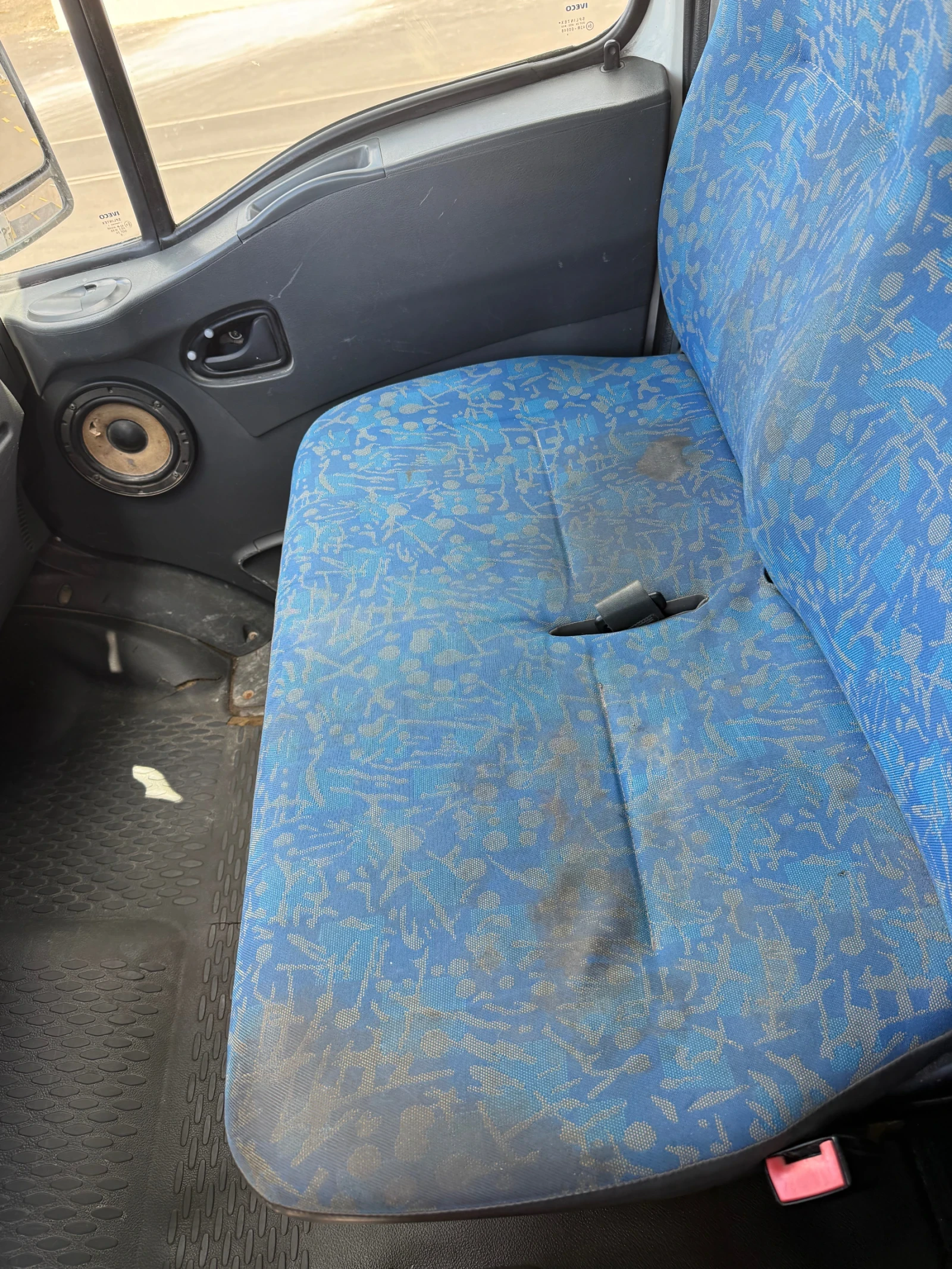 Iveco 35c13 2.8 TDI KLIMA, снимка 8 - Бусове и автобуси - 56243142