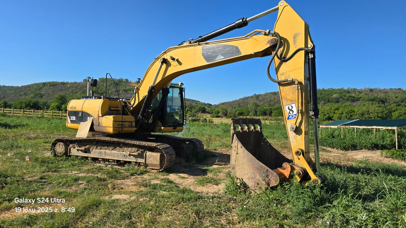 Багер Caterpillar 323D, снимка 3 - Индустриална техника - 54030799