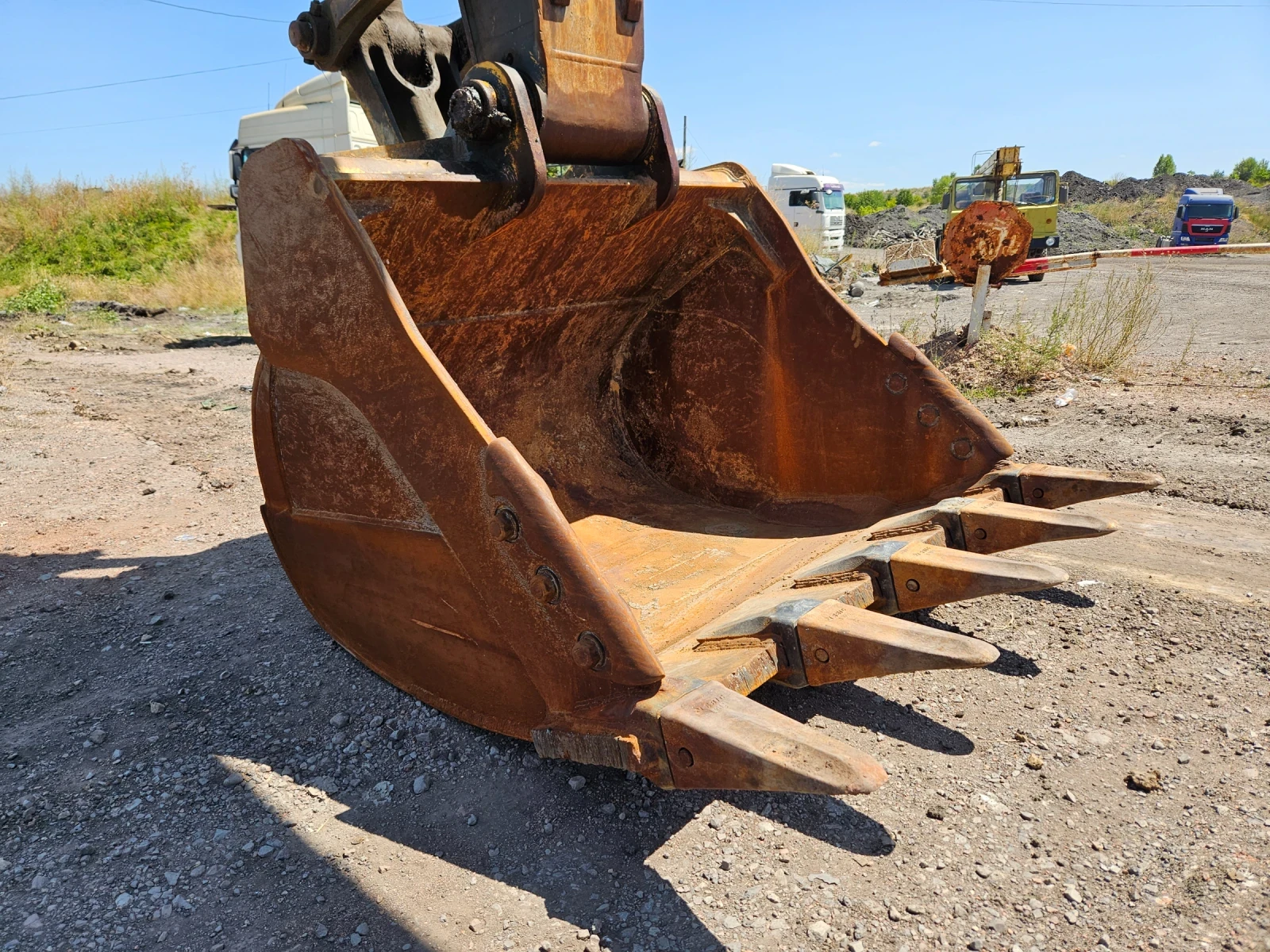 Багер JCB JS330LC, снимка 9 - Индустриална техника - 55732062