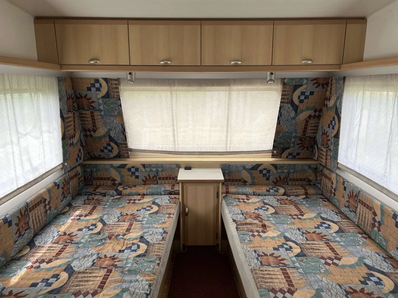 Каравана Burstner Club, снимка 6 - Каравани и кемпери - 52421179